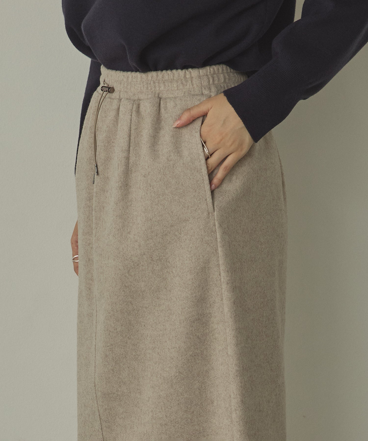 圧縮ニットソー ナロースカート