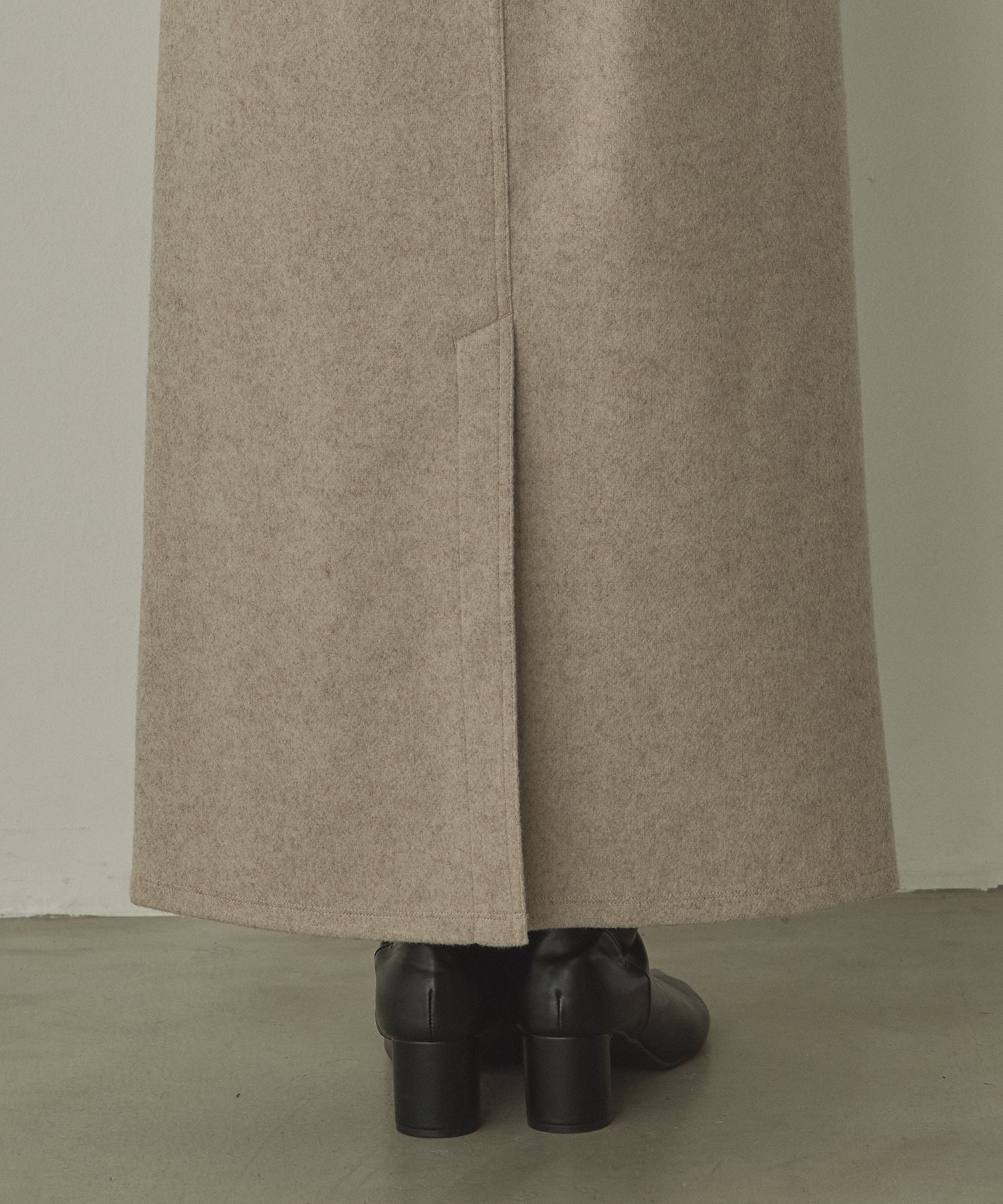 圧縮ニットソー ナロースカート