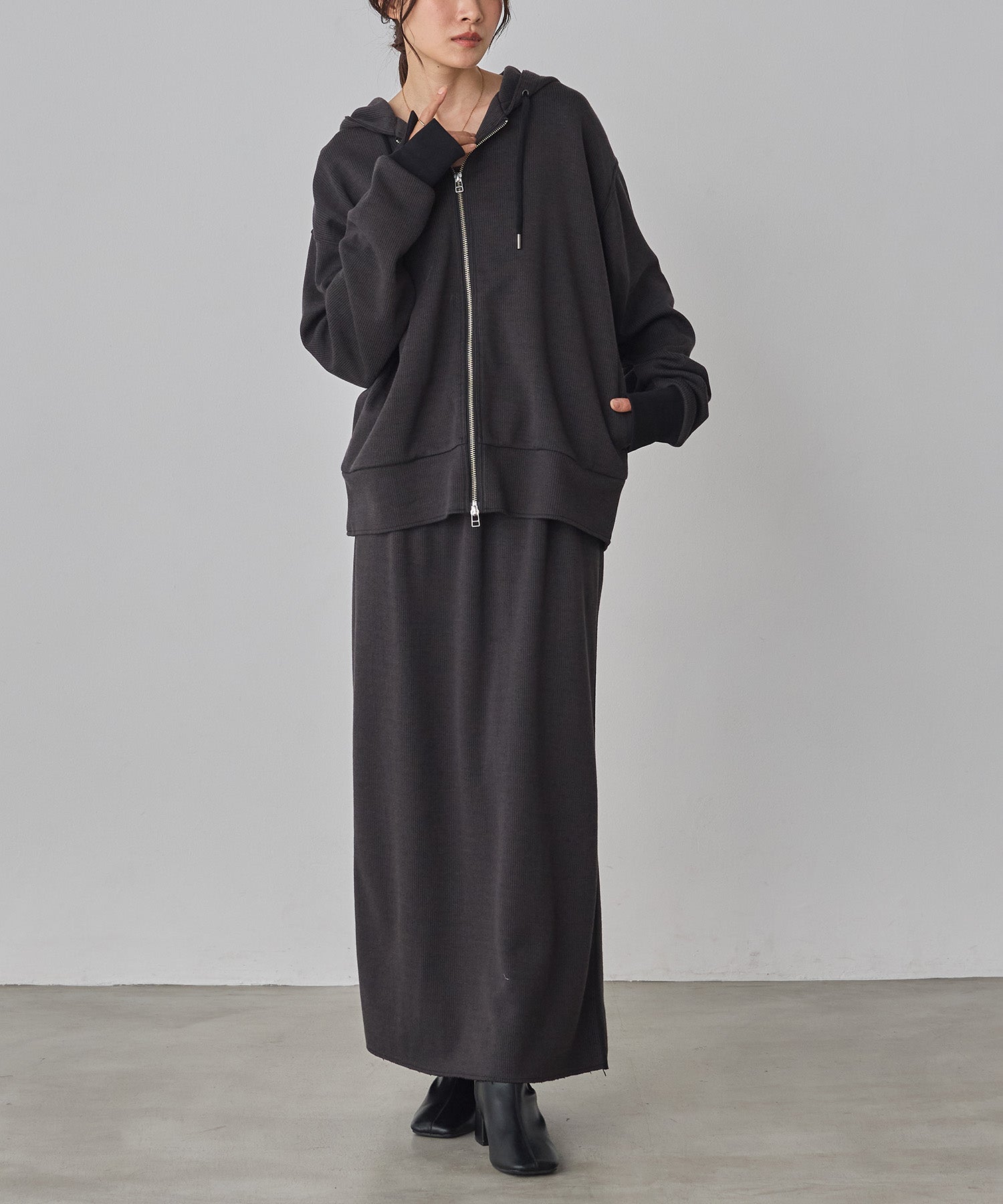 model : H162 着用サイズ : FREE