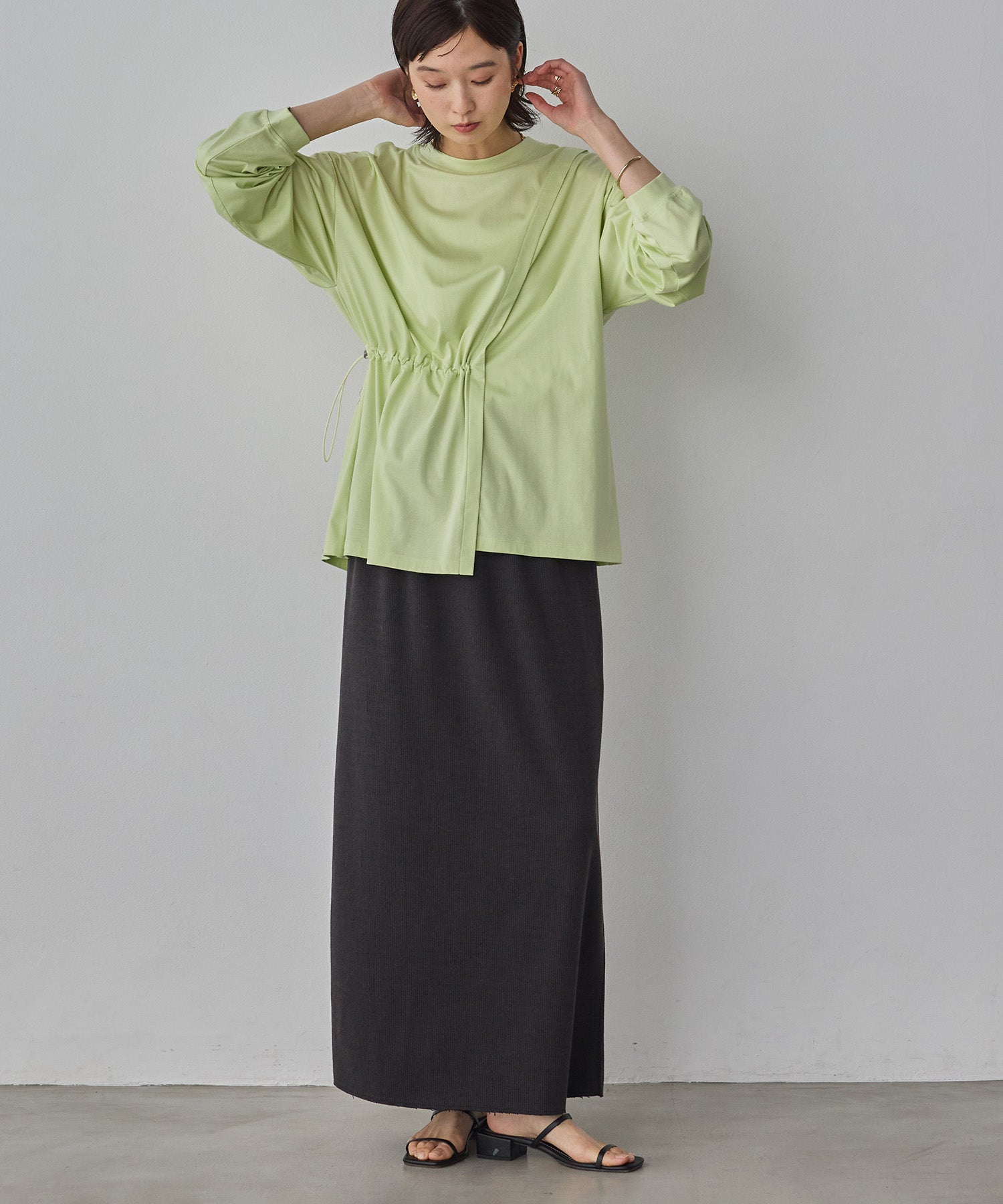 model : H166 着用サイズ : FREE