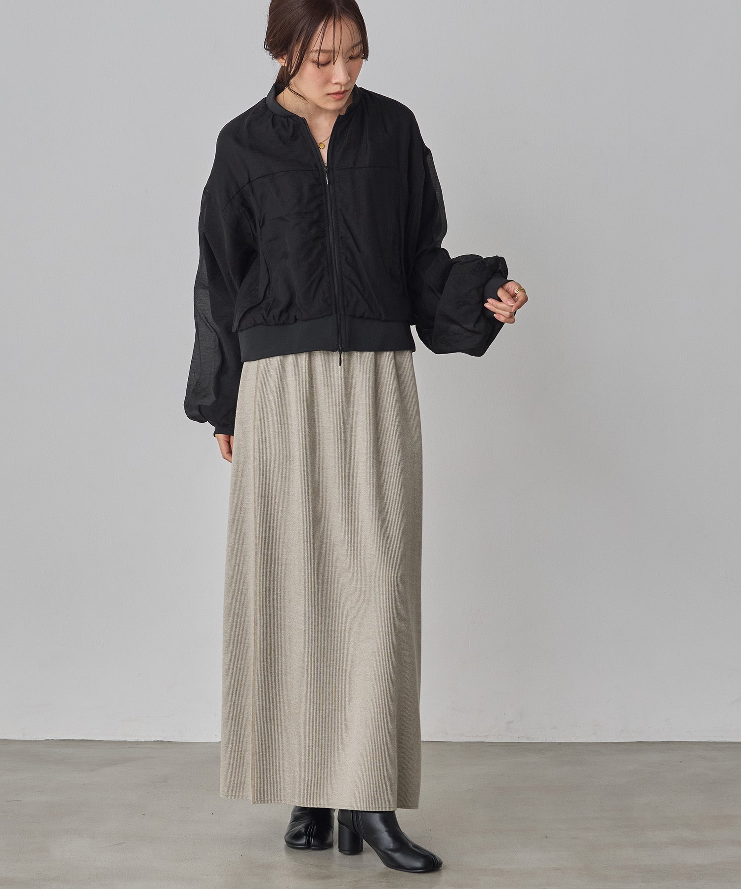 model : H162 着用サイズ : FREE