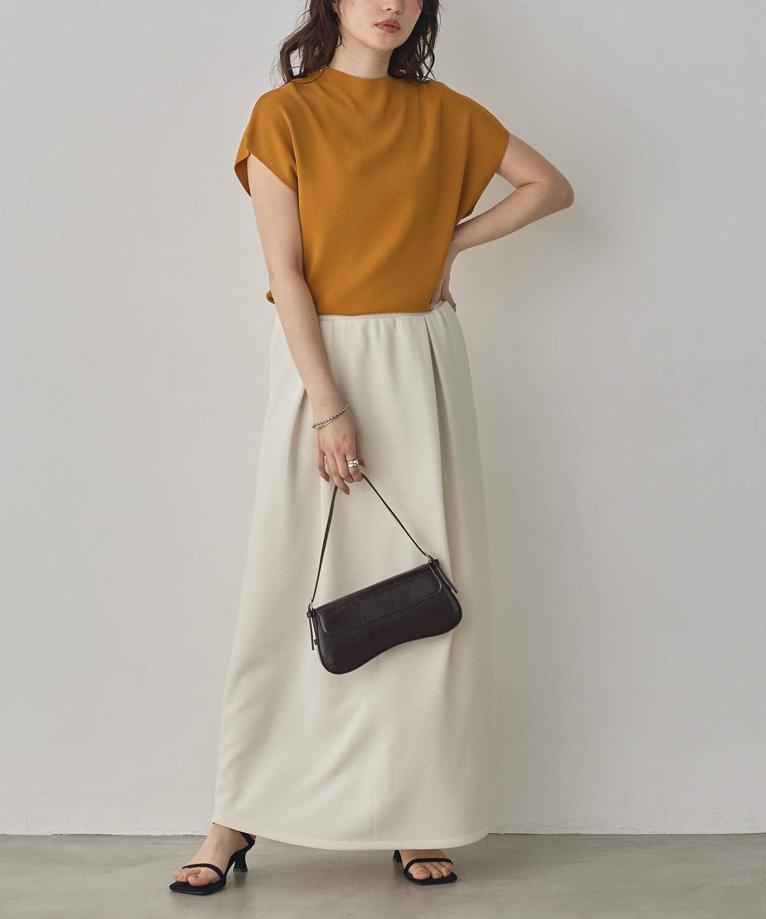 SOFT-TEXTURED CARDBOARD LONG SKIRT