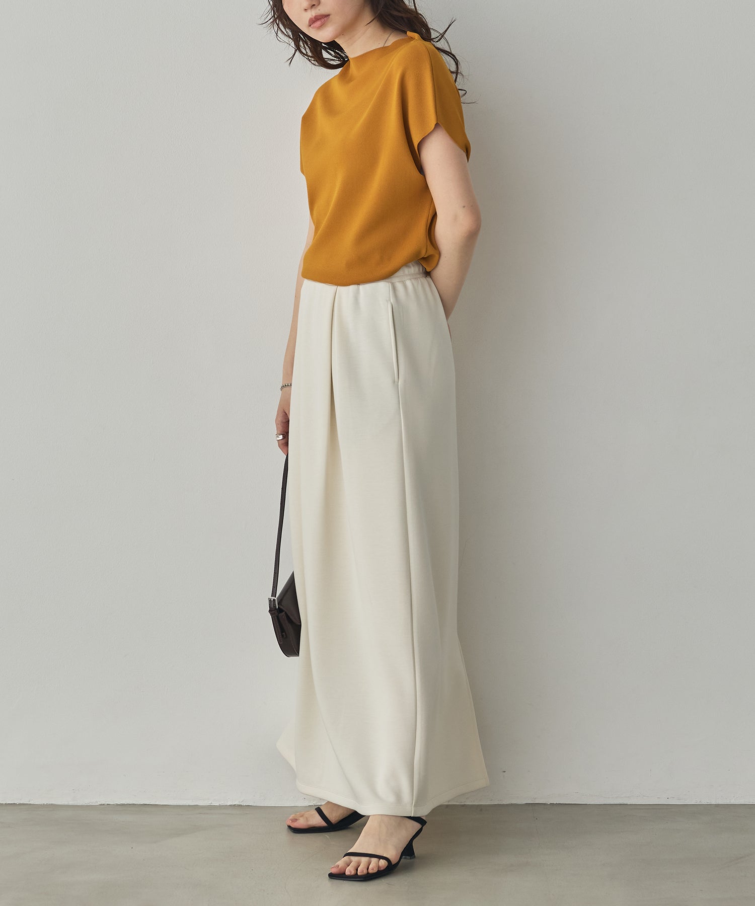 SOFT-TEXTURED CARDBOARD LONG SKIRT