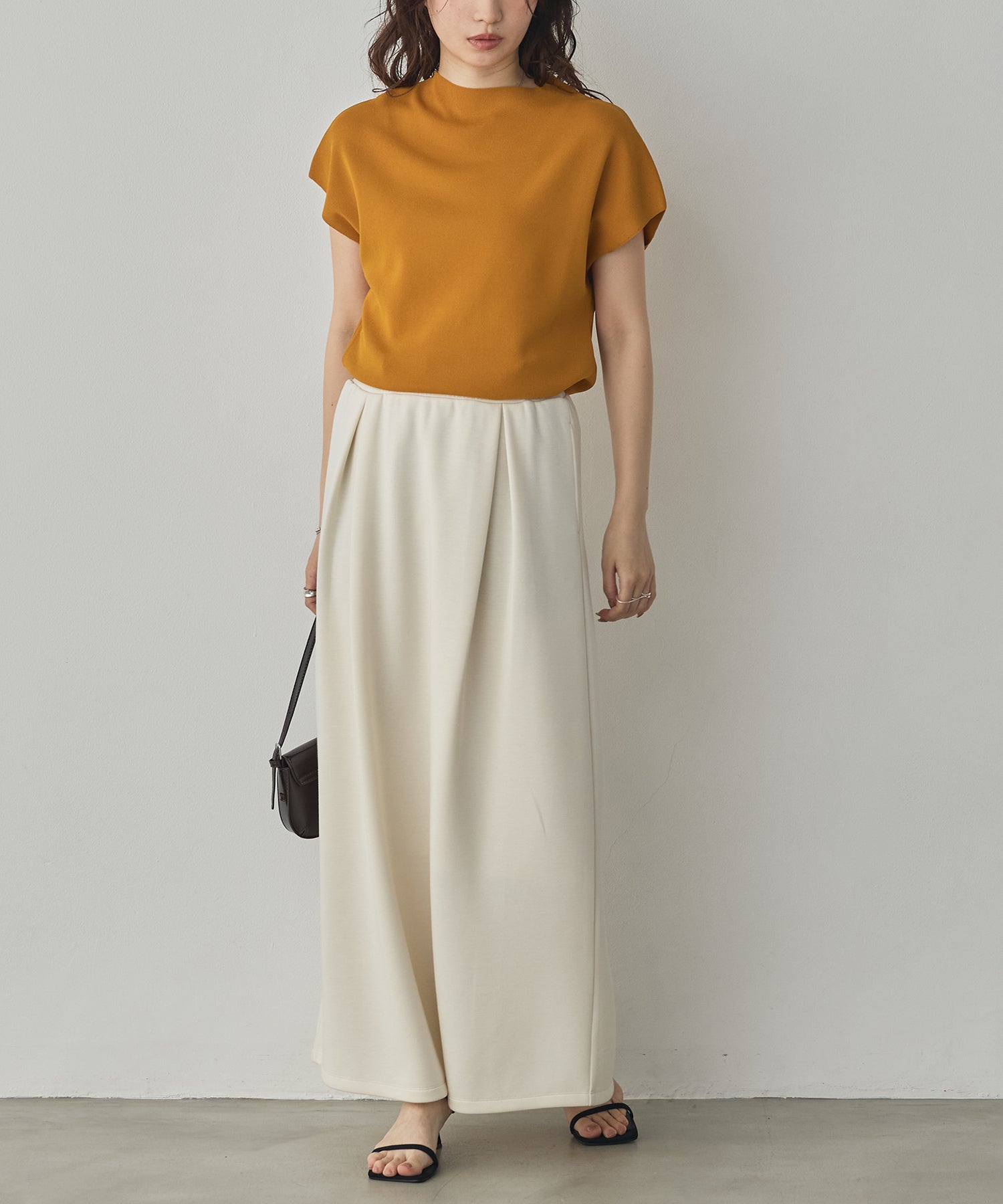 SOFT-TEXTURED CARDBOARD LONG SKIRT