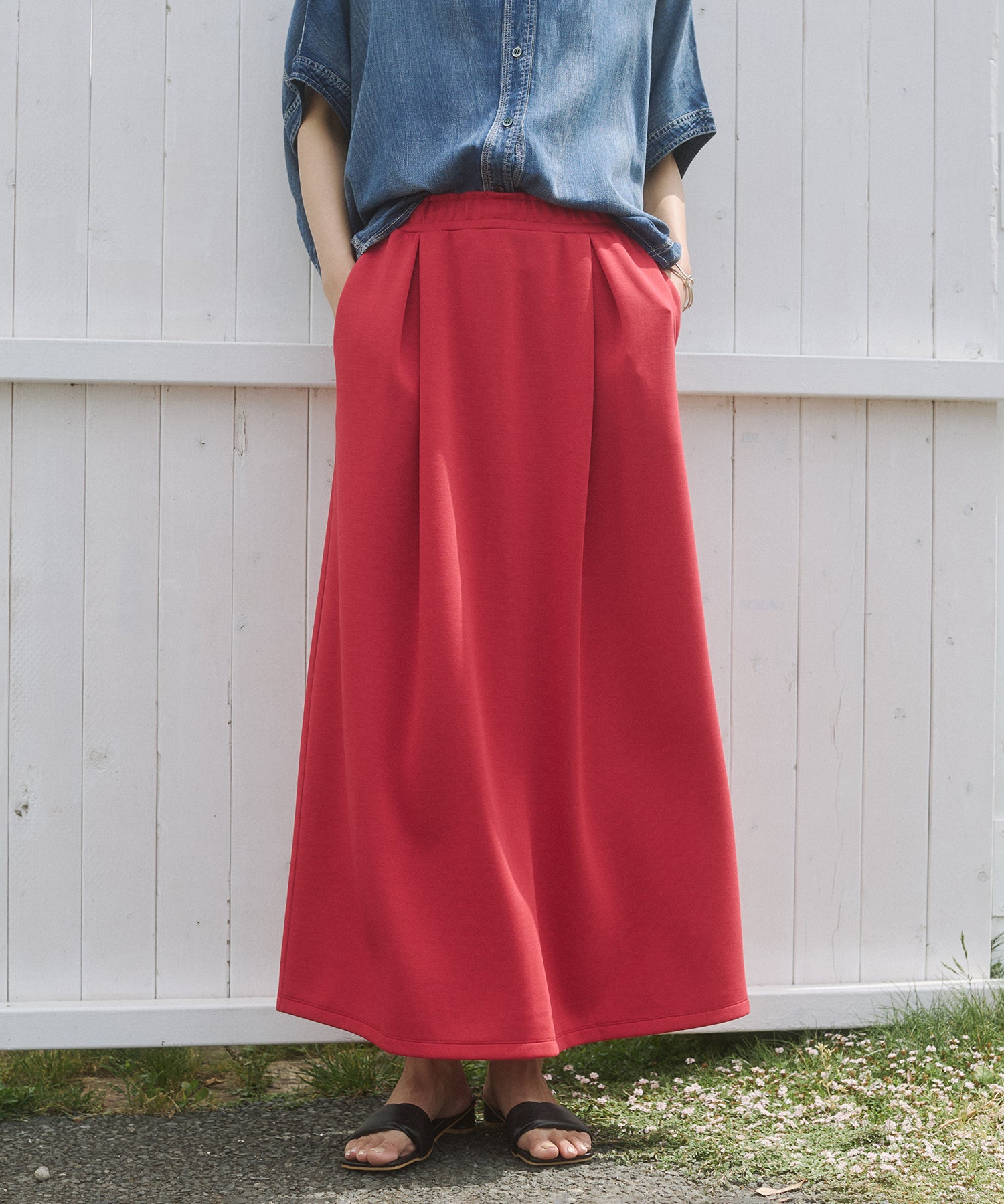 SOFT-TEXTURED CARDBOARD LONG SKIRT