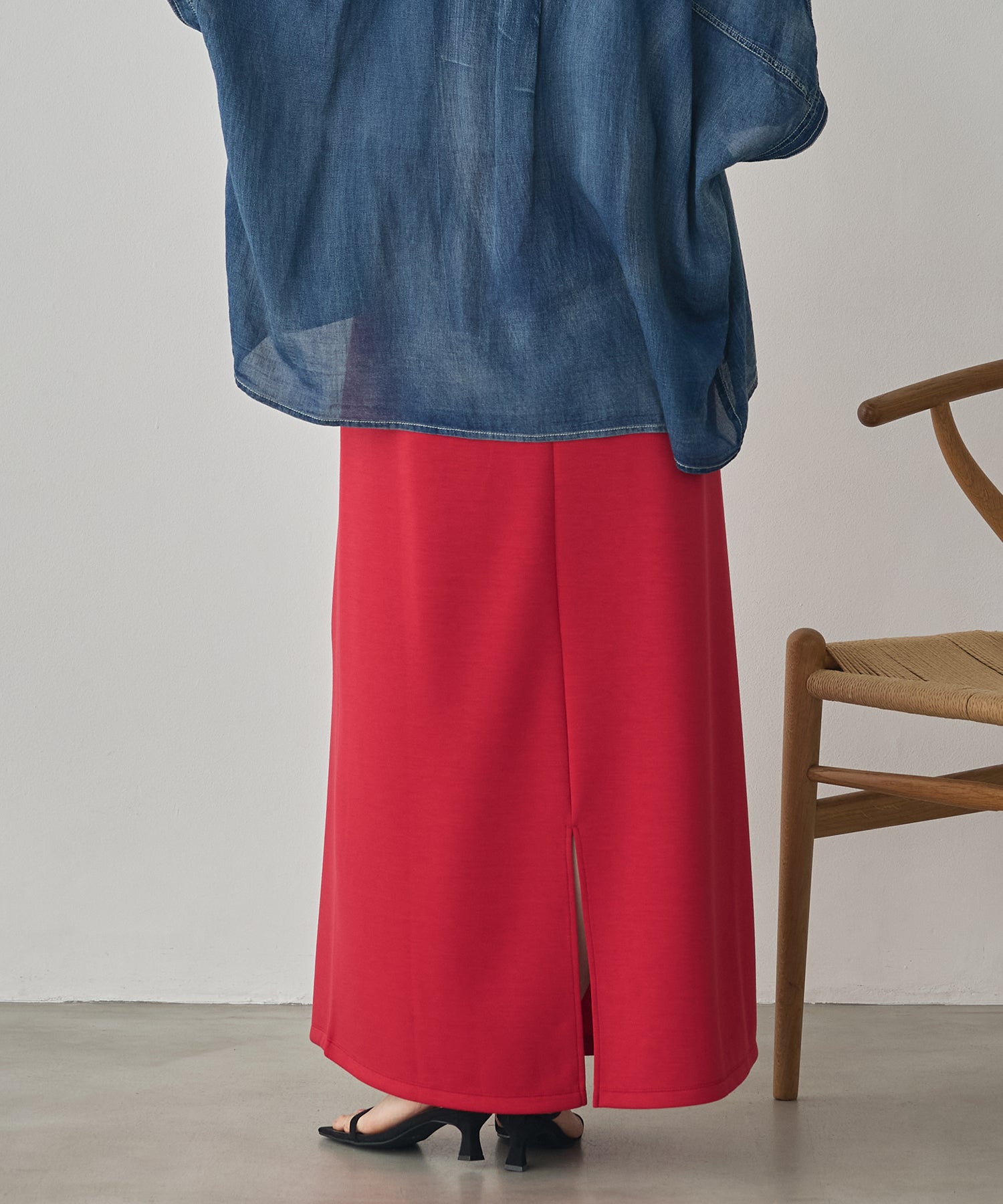 SOFT-TEXTURED CARDBOARD LONG SKIRT