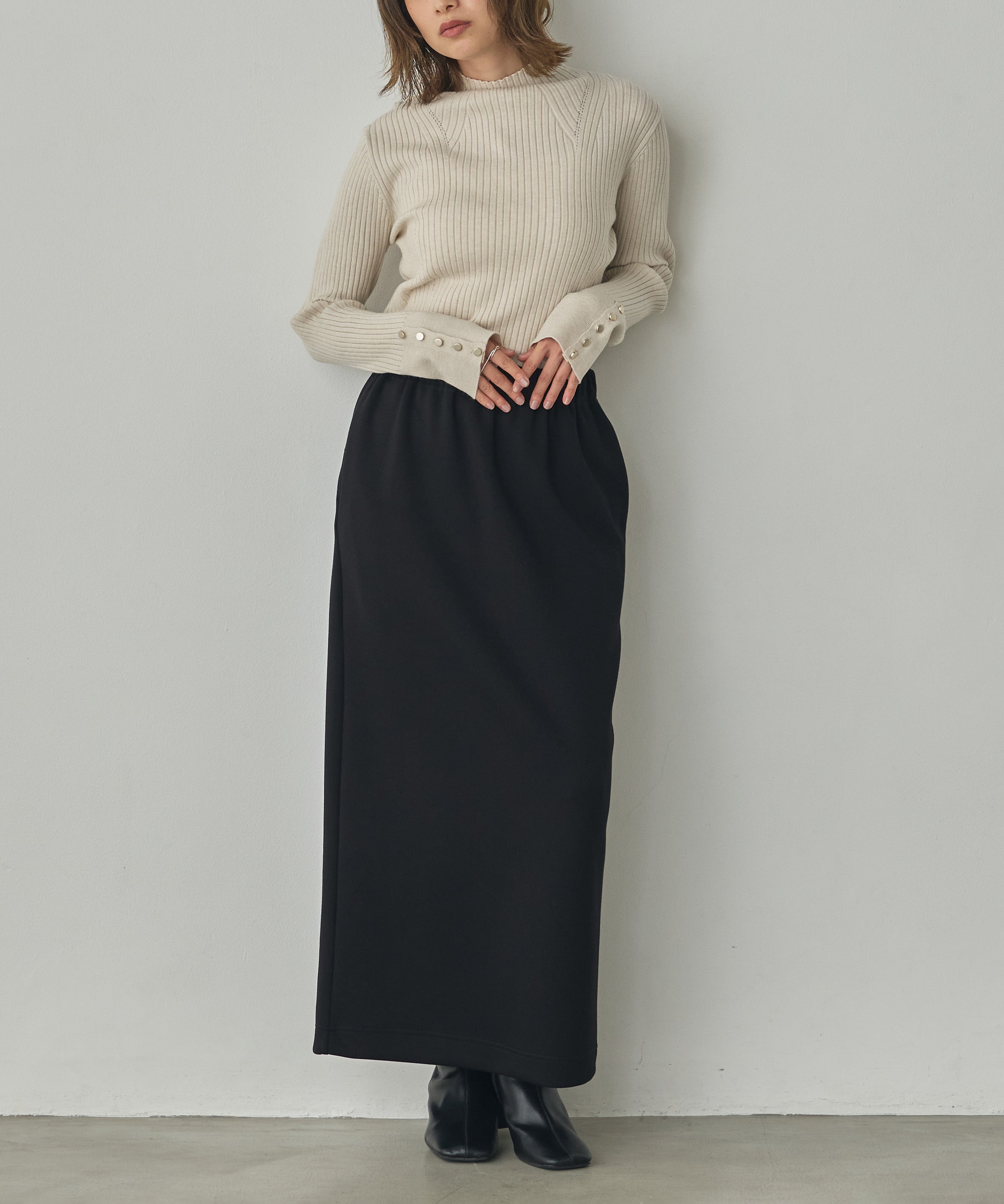 LIGHTWEIGHT CARDBOARD TIGHT SKIRT