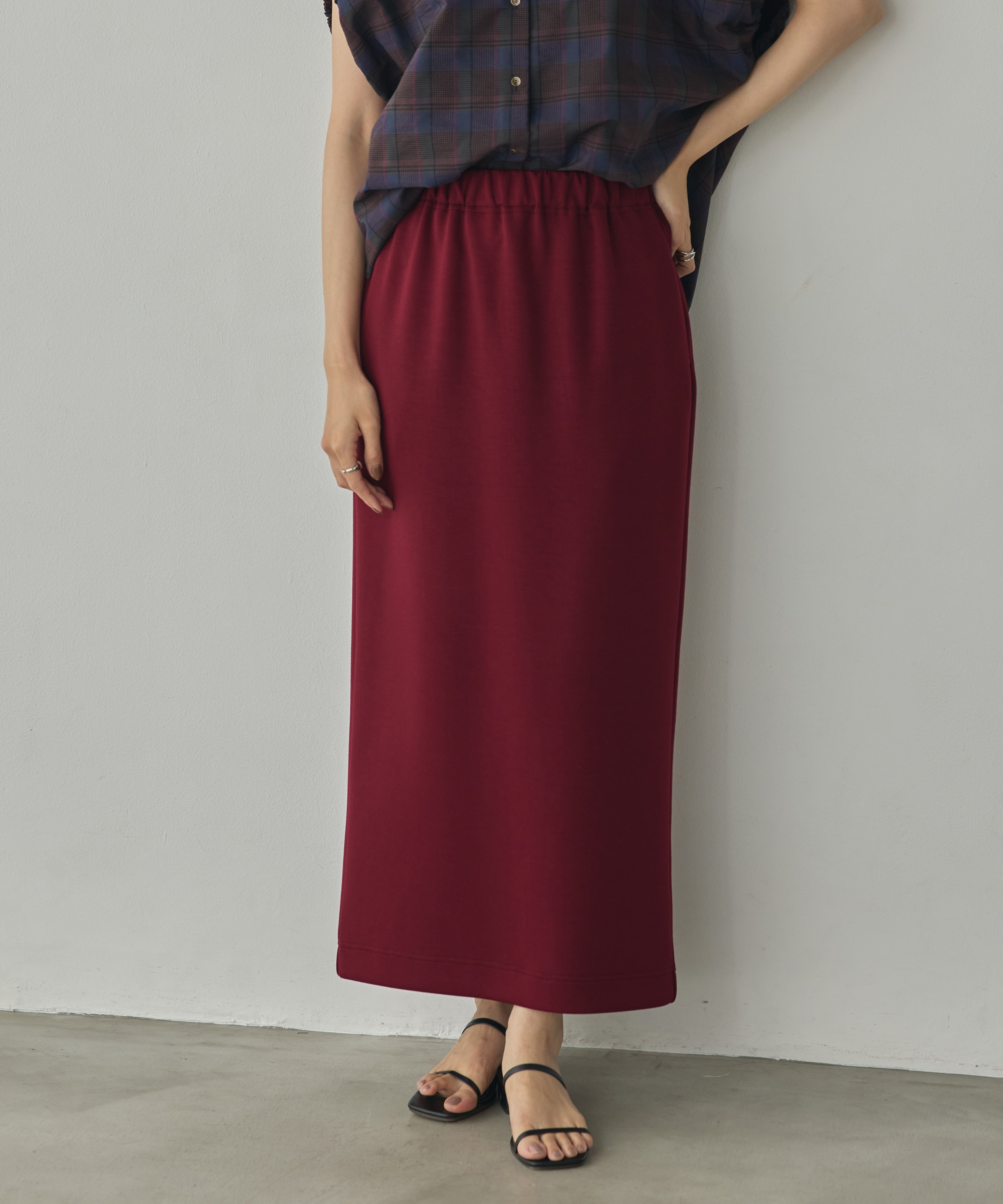 LIGHTWEIGHT CARDBOARD TIGHT SKIRT