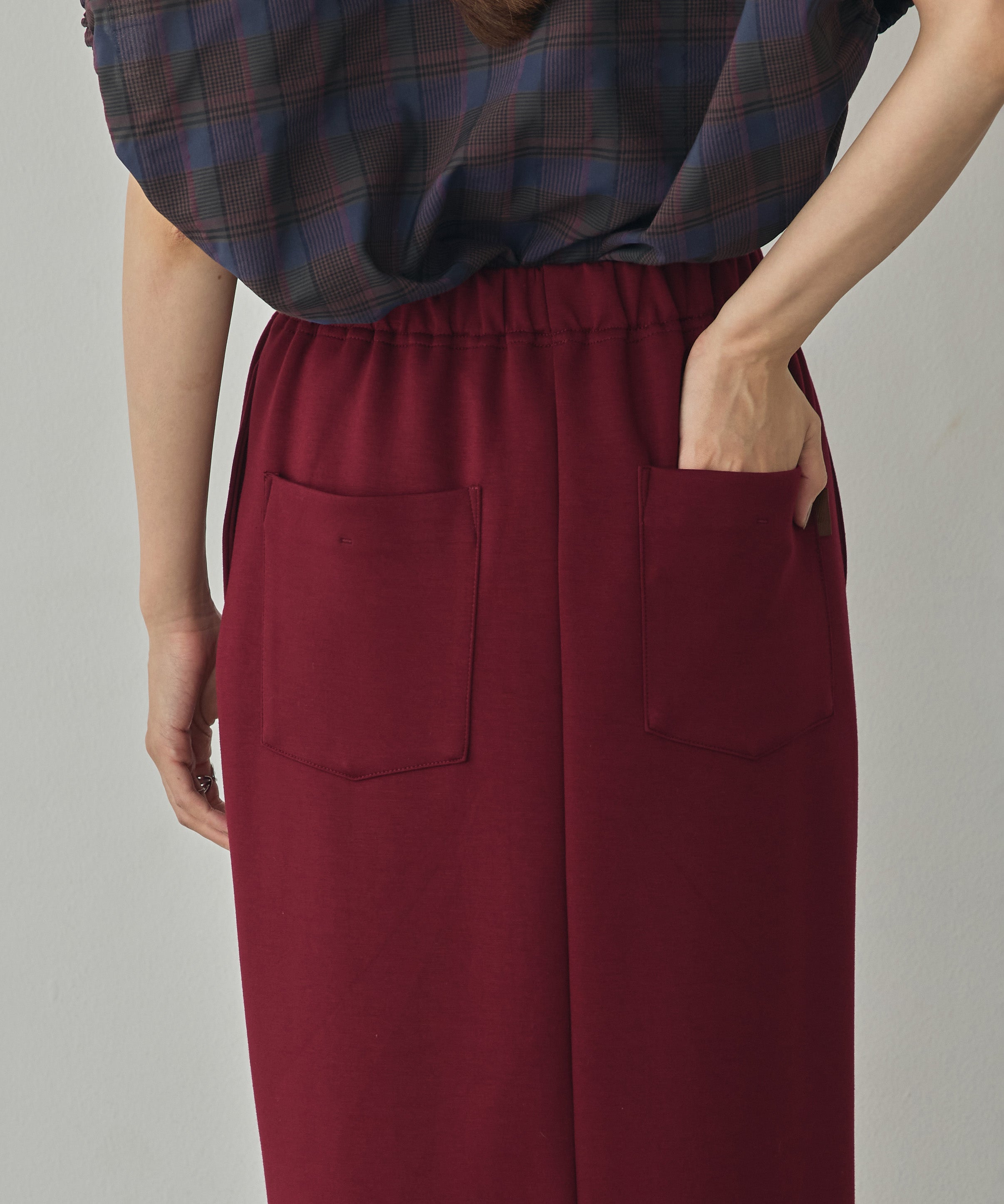 LIGHTWEIGHT CARDBOARD TIGHT SKIRT