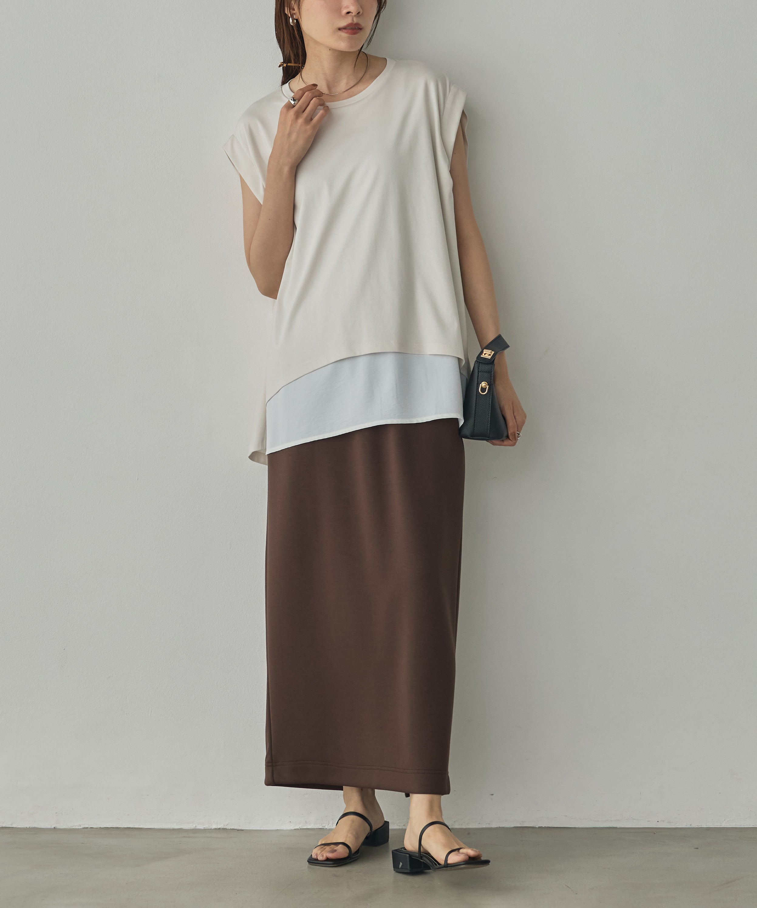 LIGHTWEIGHT CARDBOARD TIGHT SKIRT