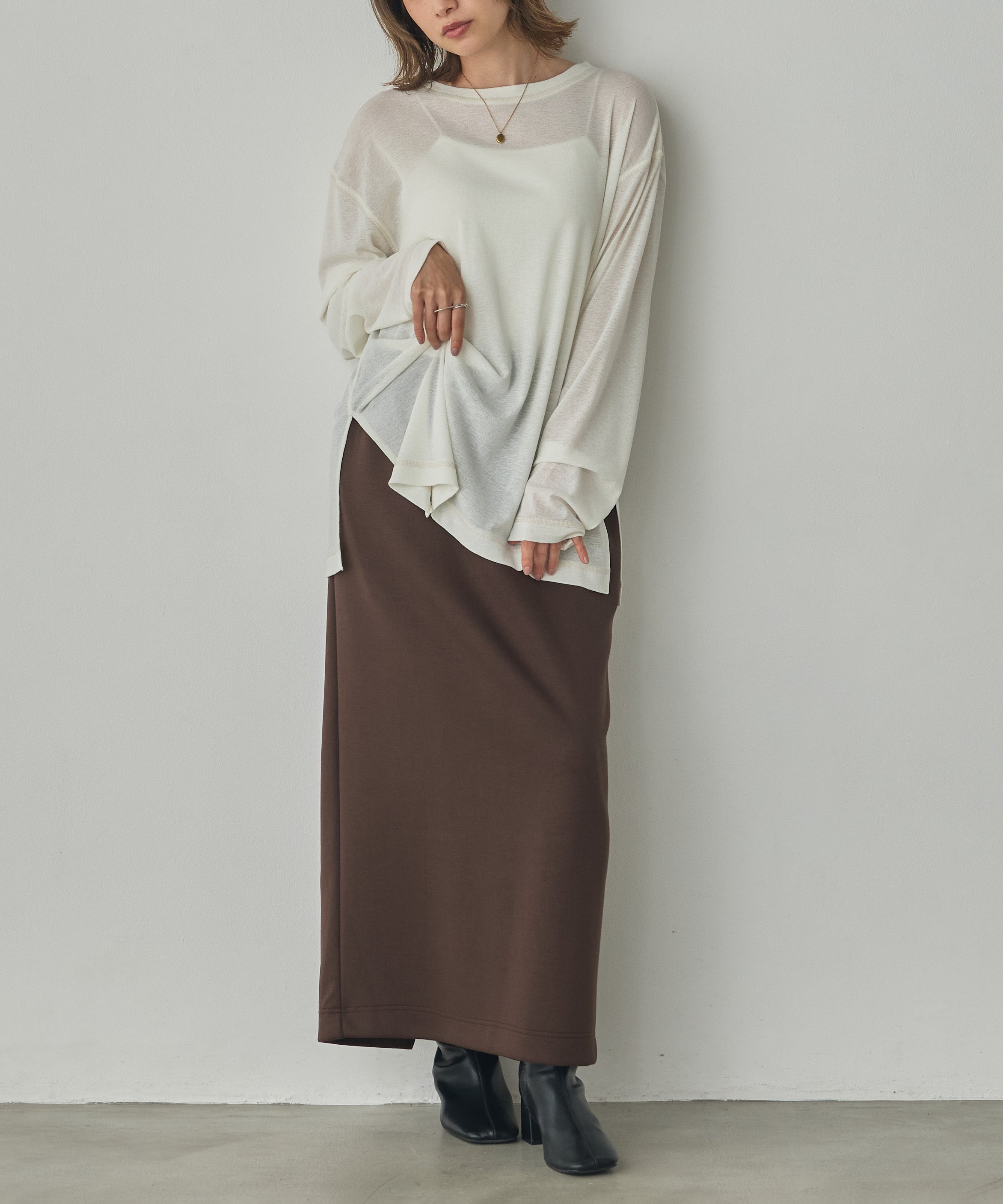 LIGHTWEIGHT CARDBOARD TIGHT SKIRT
