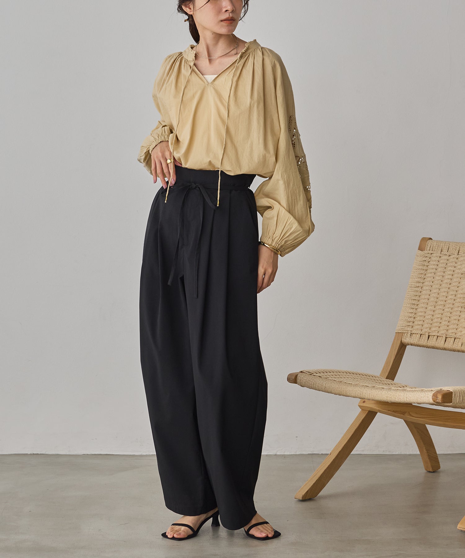 EMBROIDERED SLEEVE BLOUSE