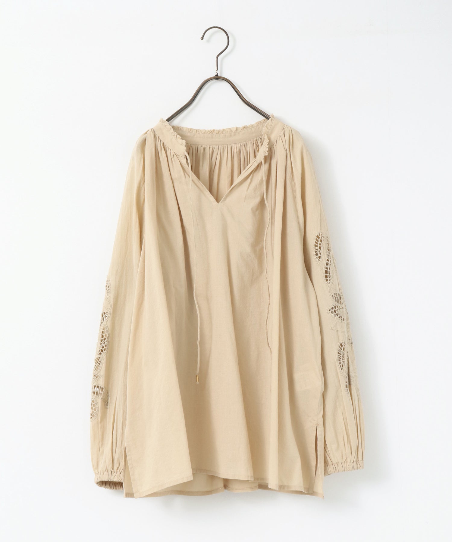 EMBROIDERED SLEEVE BLOUSE