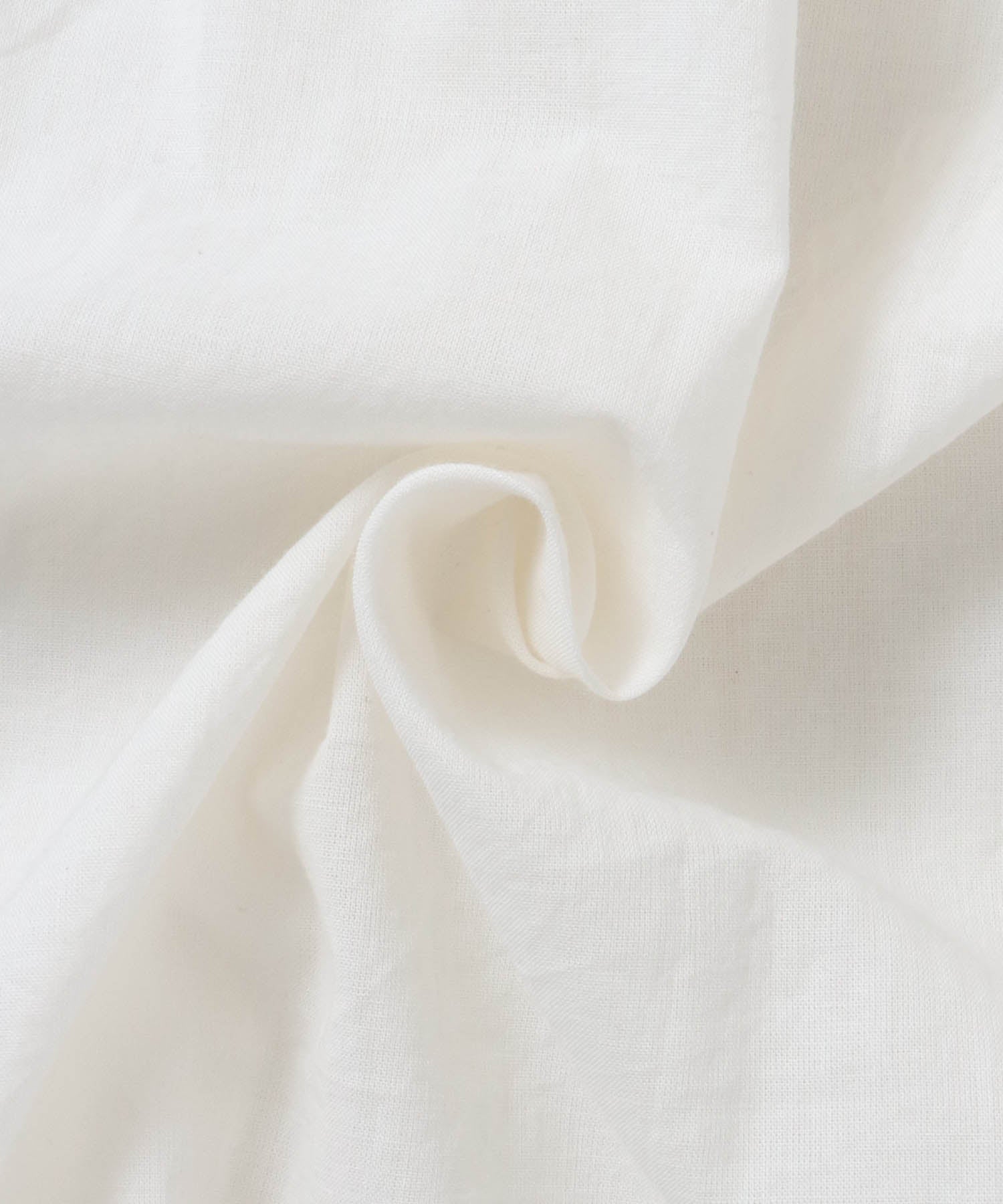 EMBROIDERED SLEEVE BLOUSE