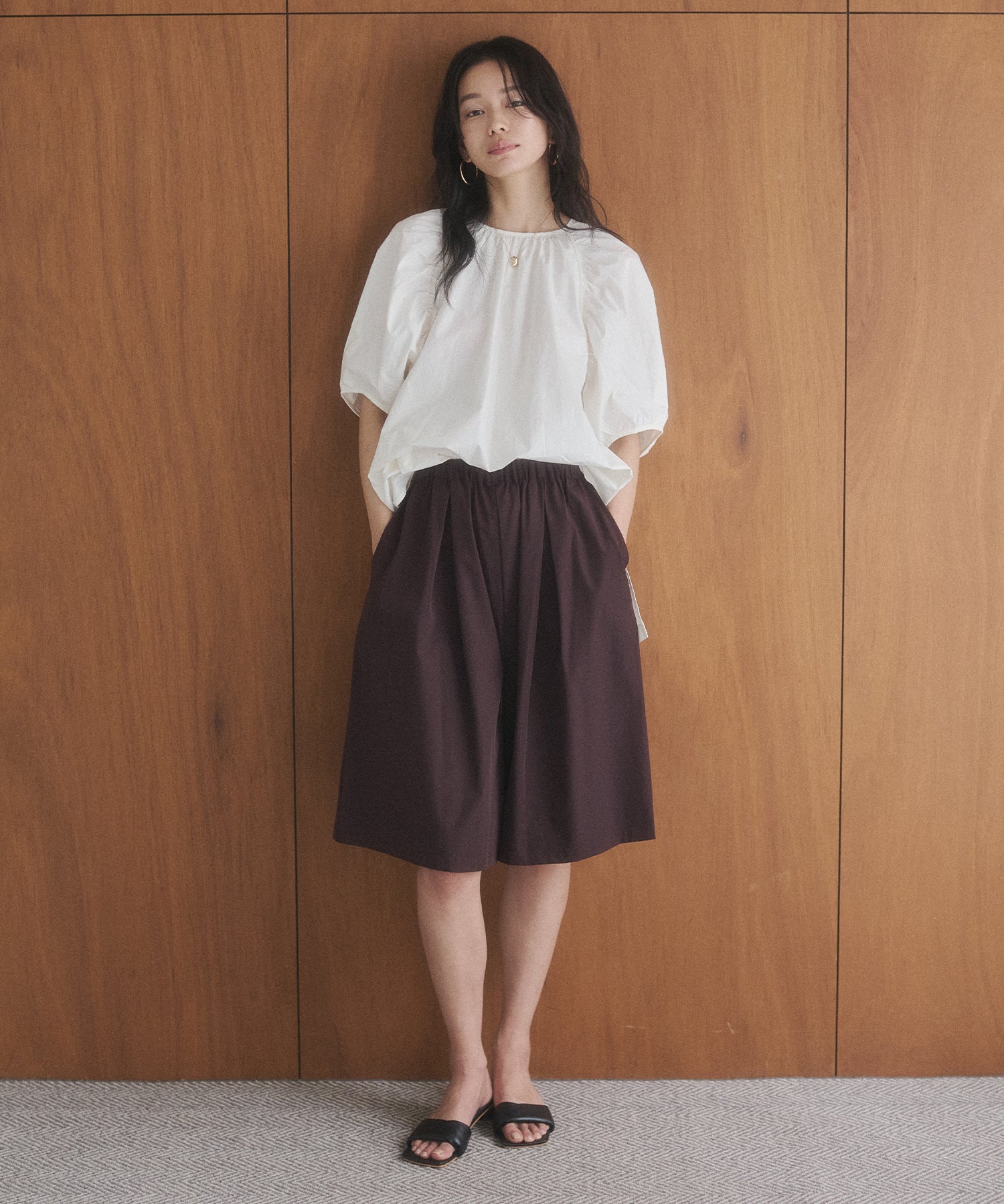 BACK-OPEN OVERSIZED BLOUSE