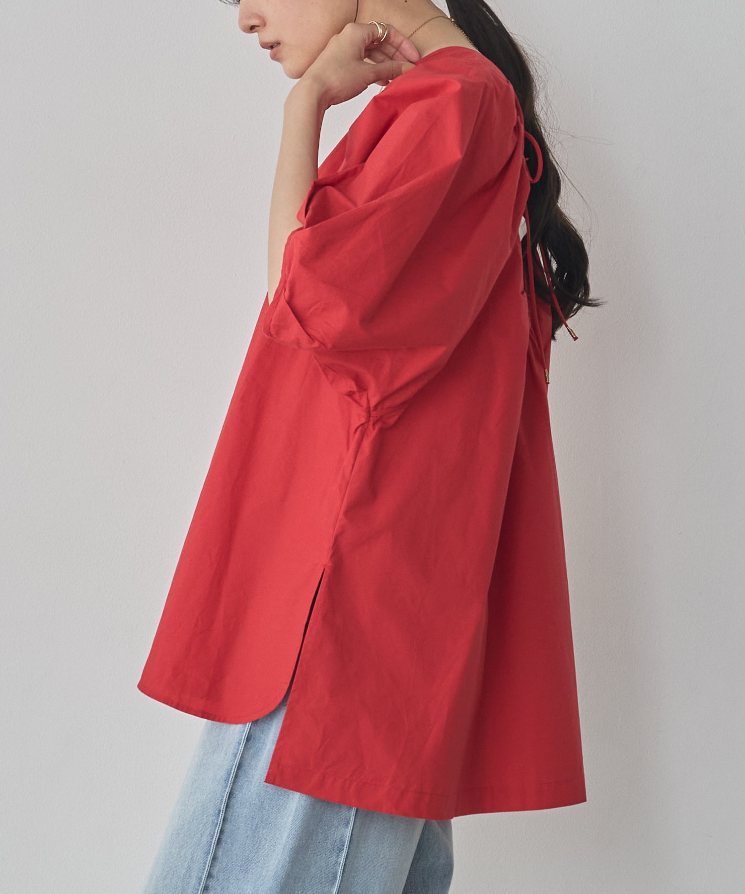 《PRE-ORDER》BACK-OPEN OVERSIZED BLOUSE