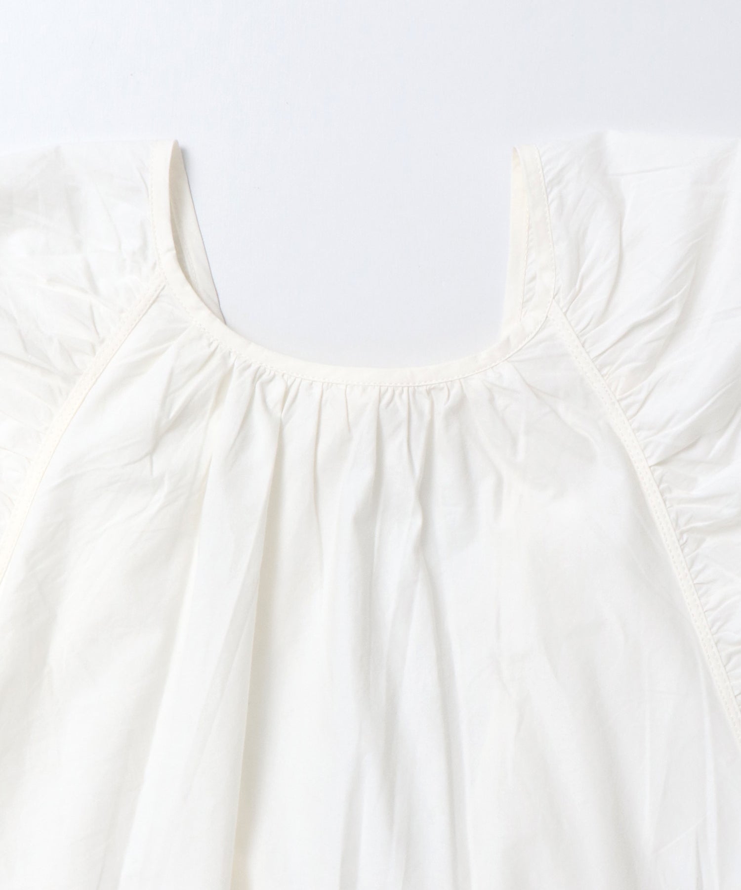 《PRE-ORDER》BACK-OPEN OVERSIZED BLOUSE