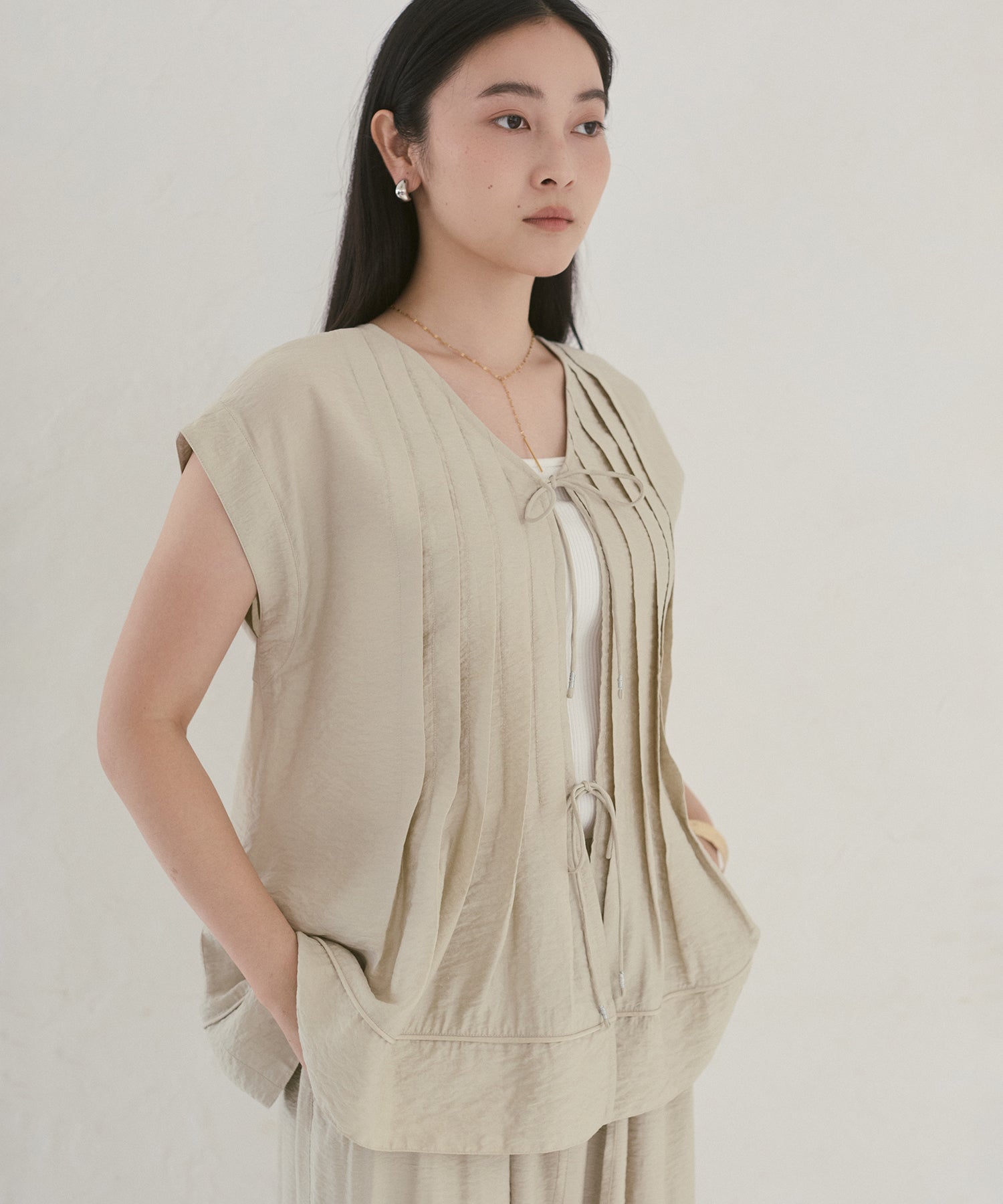 PARACHUTE FABRIC 2WAY TUCK BLOUSE