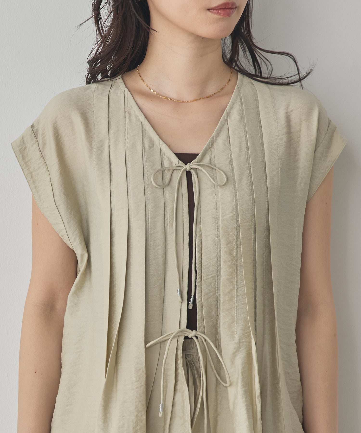 PARACHUTE FABRIC 2WAY TUCK BLOUSE