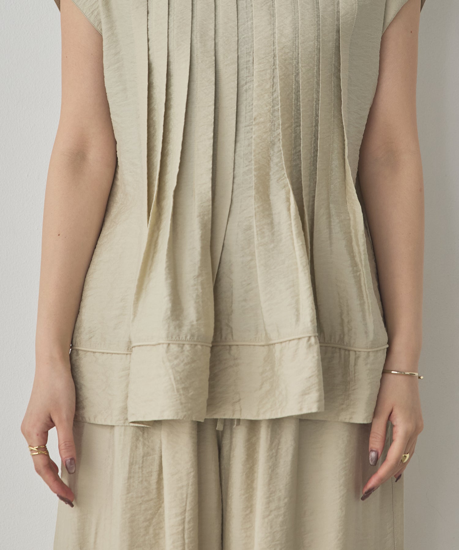 PARACHUTE FABRIC 2WAY TUCK BLOUSE