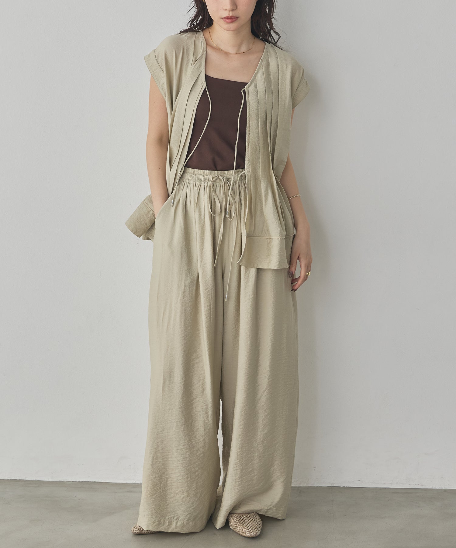PARACHUTE FABRIC 2WAY TUCK BLOUSE