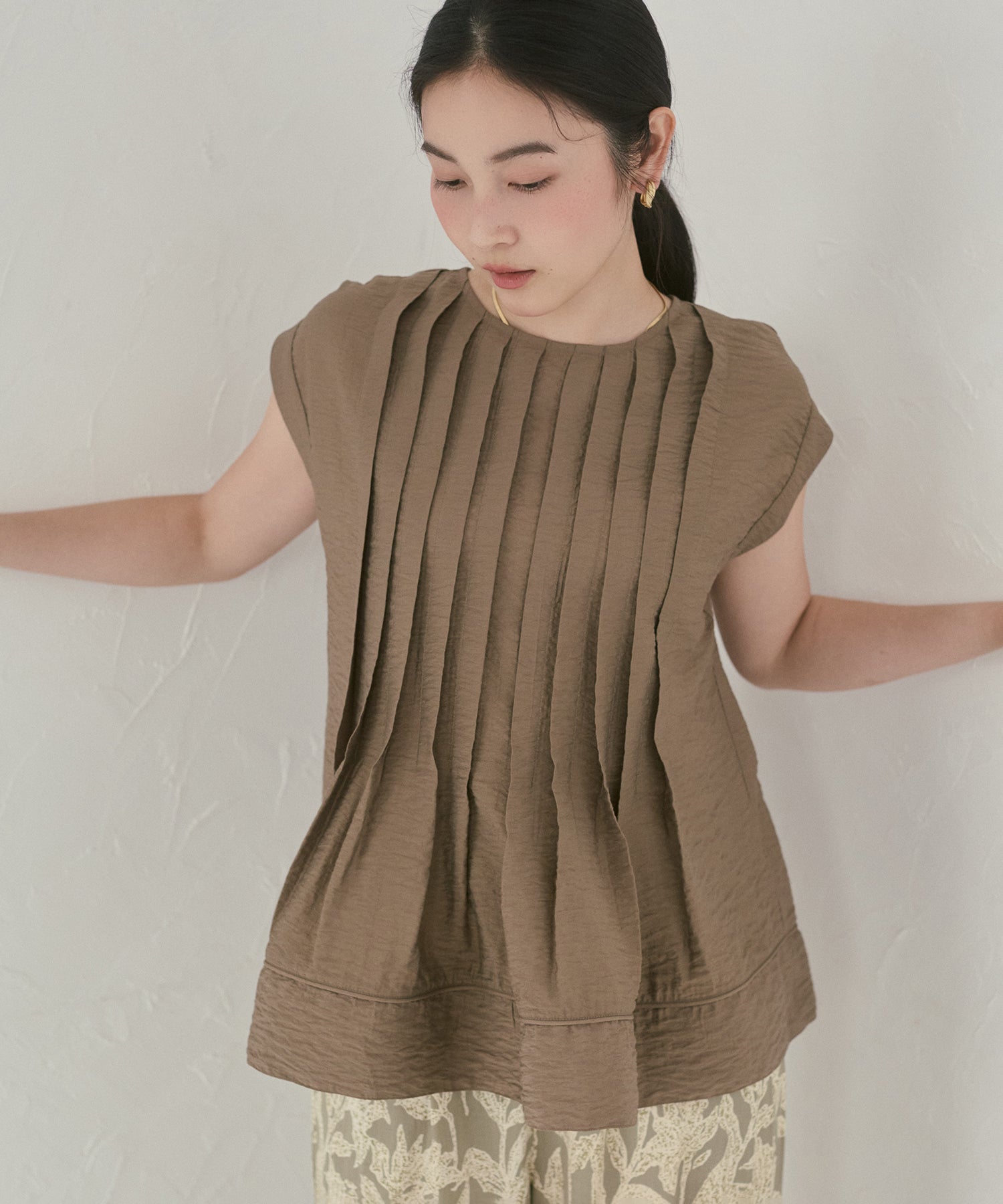 PARACHUTE FABRIC 2WAY TUCK BLOUSE