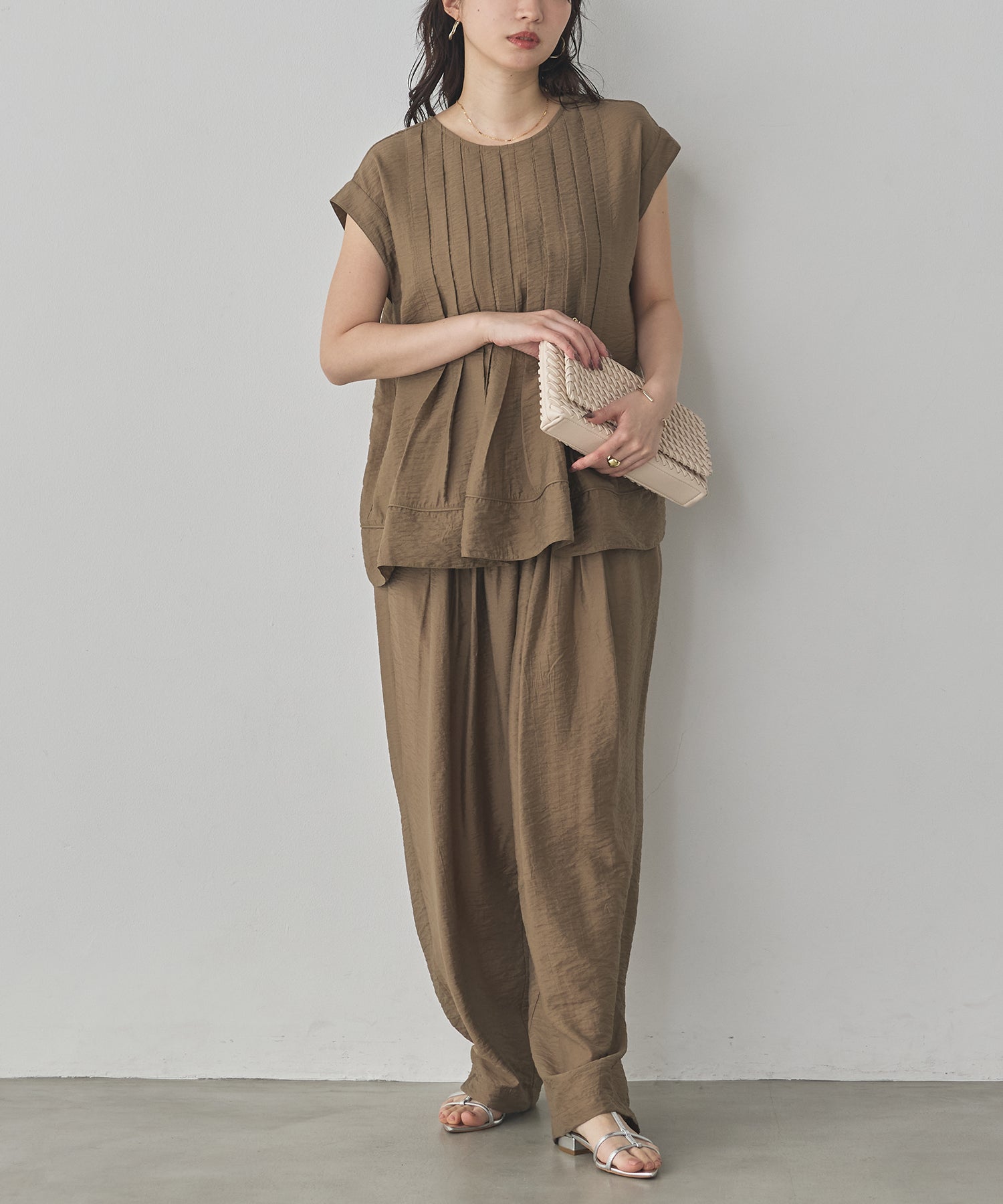 PARACHUTE FABRIC 2WAY TUCK BLOUSE