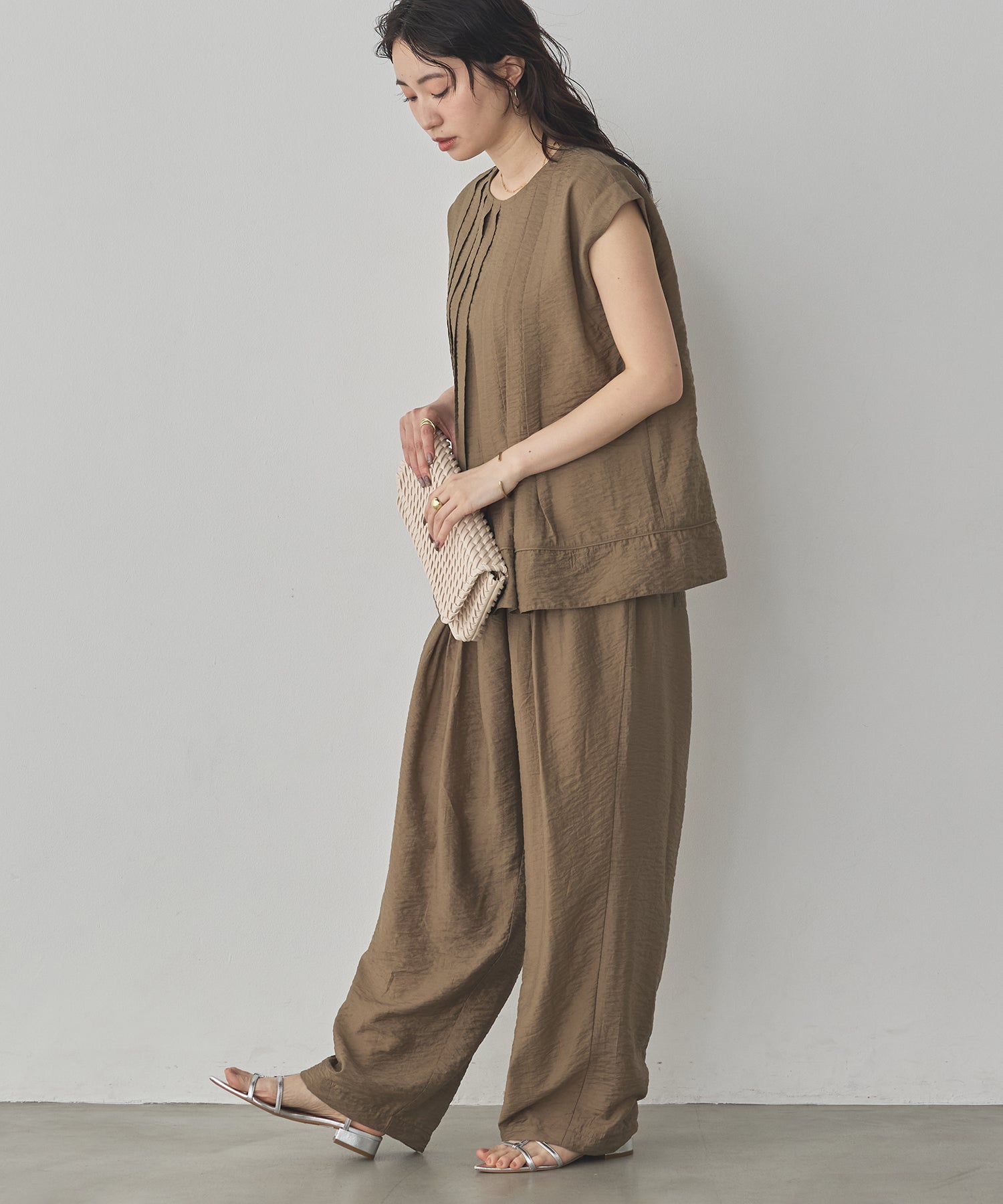 PARACHUTE FABRIC 2WAY TUCK BLOUSE