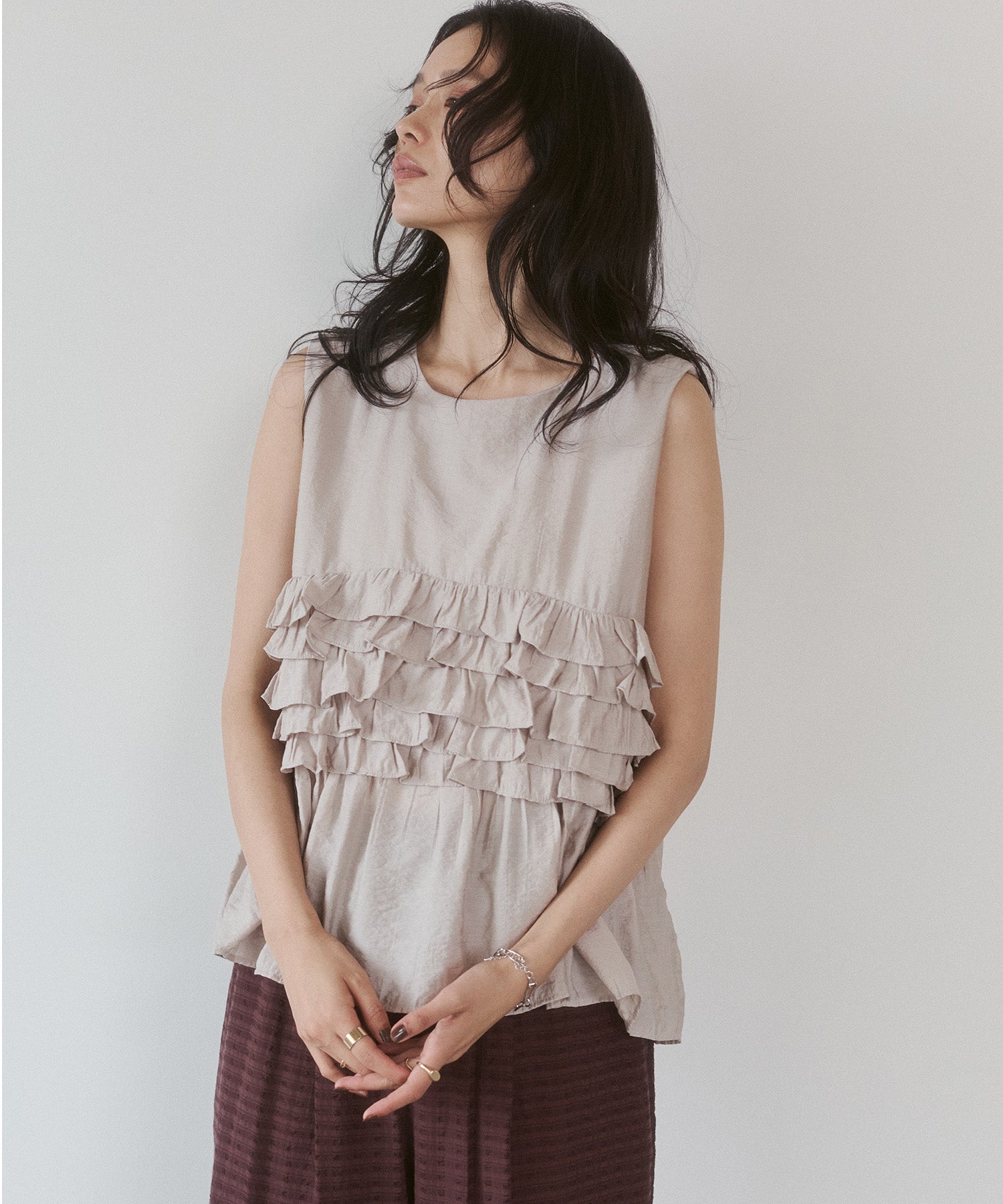 SLEEVELESS RUFFLED TOPS