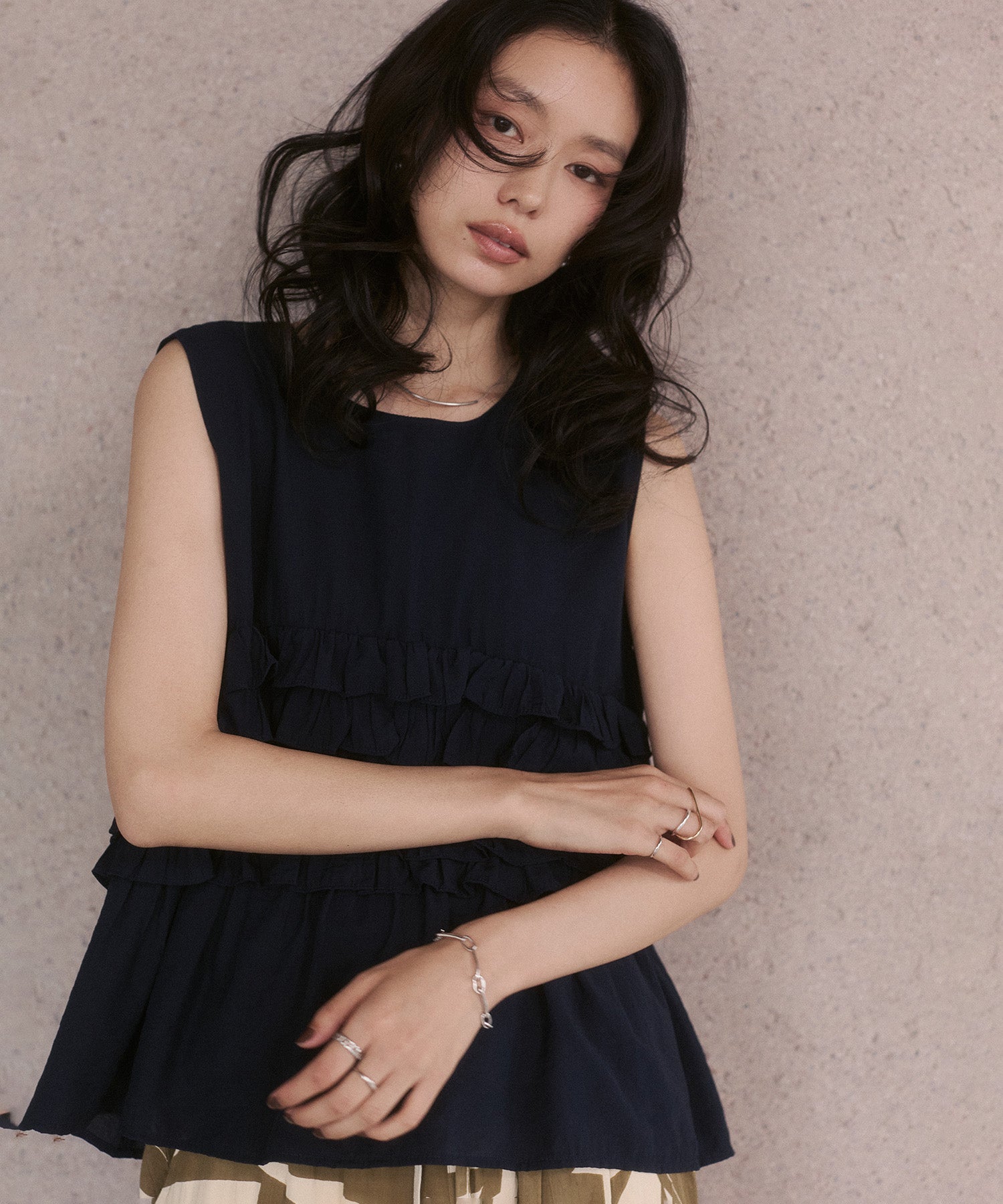 SLEEVELESS RUFFLED TOPS
