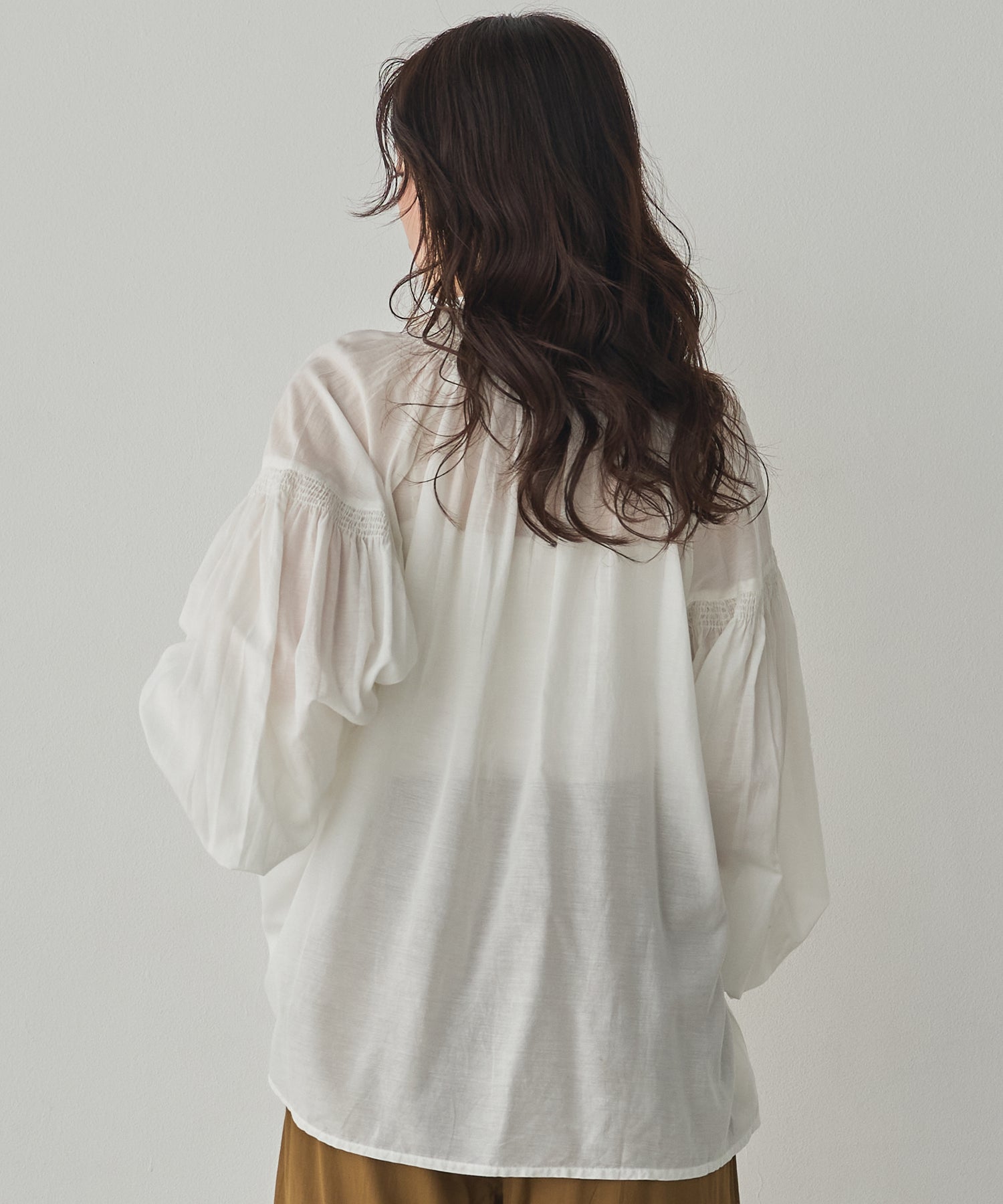 SUSHIBOYL SMOCKED GATHERED BLOUSE