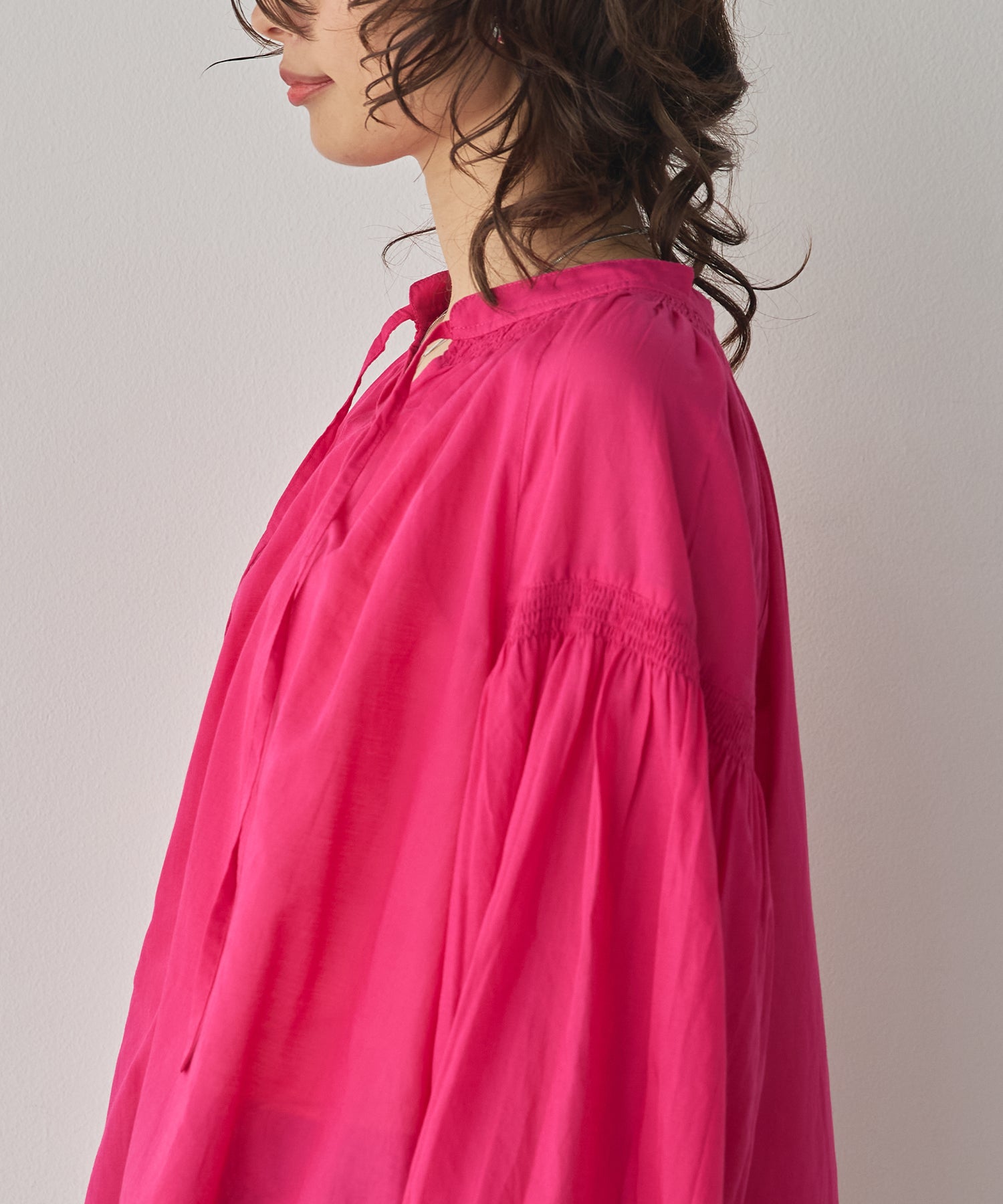 SUSHIBOYL SMOCKED GATHERED BLOUSE