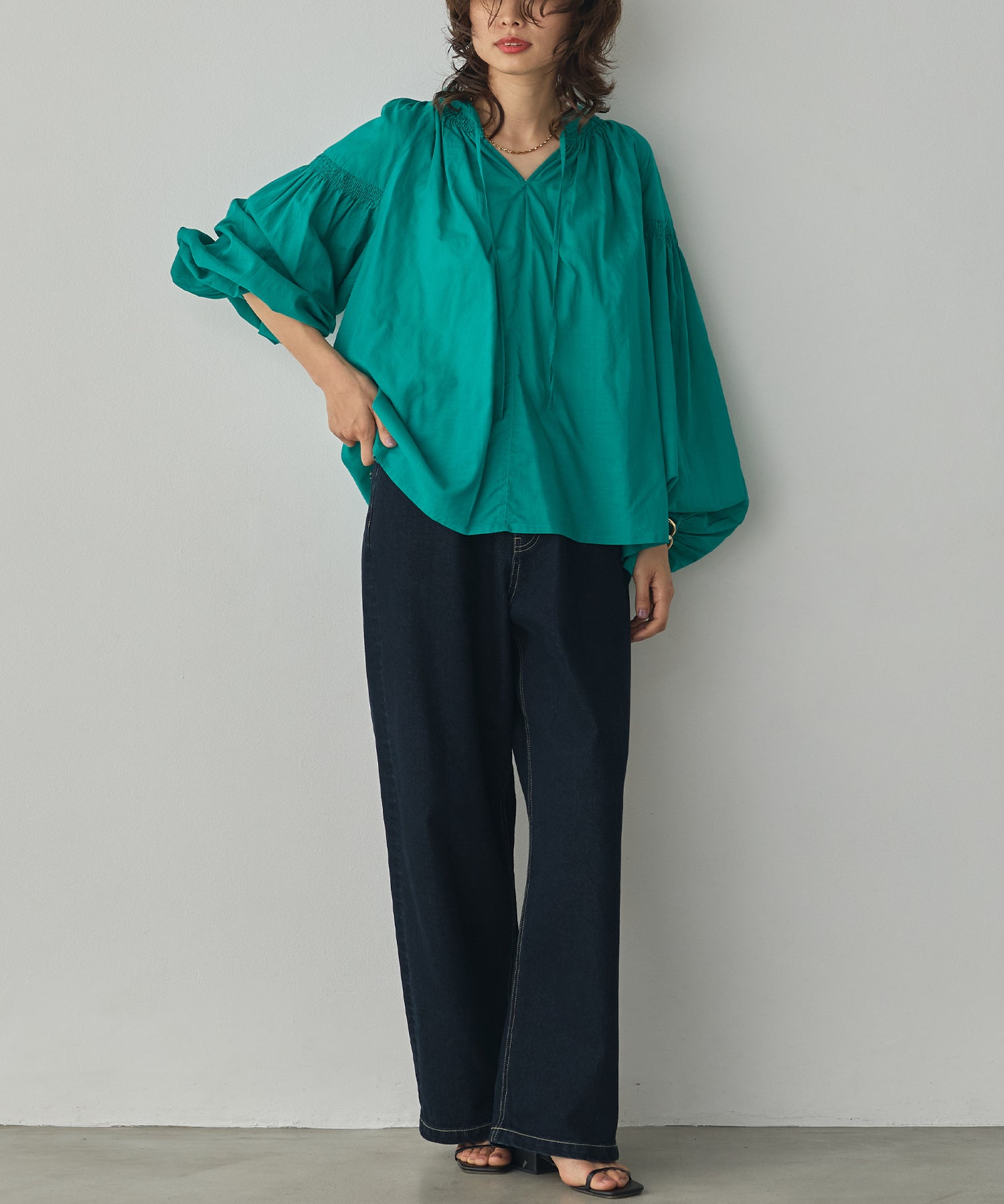 SUSHIBOYL SMOCKED GATHERED BLOUSE