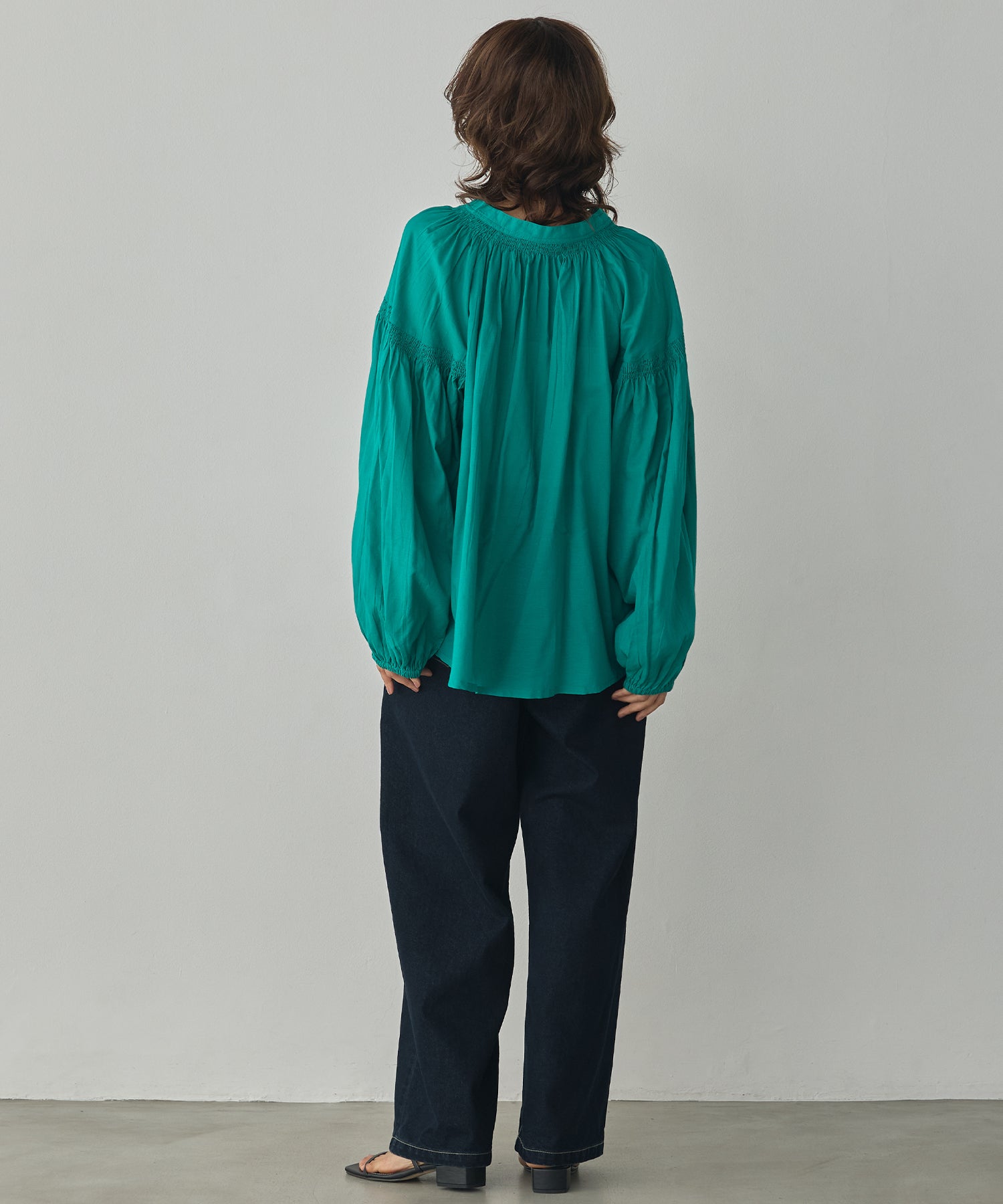 SUSHIBOYL SMOCKED GATHERED BLOUSE