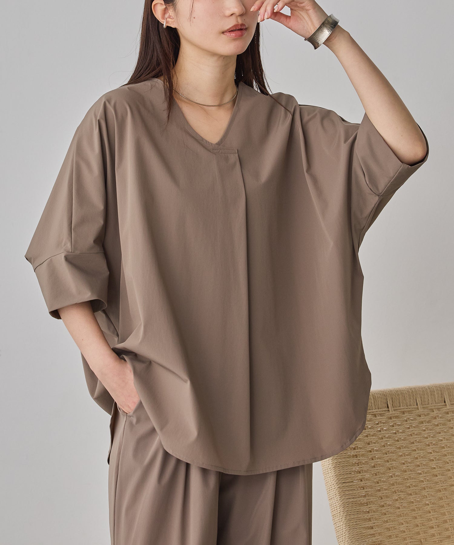 [ICE TOUCH] DOLMAN-SLEEVE TOPS