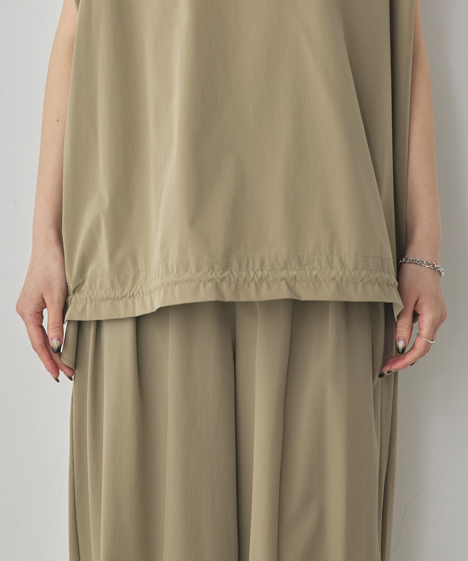 [ICE TOUCH] SLEEVELESS DRAWSTRING TOPS