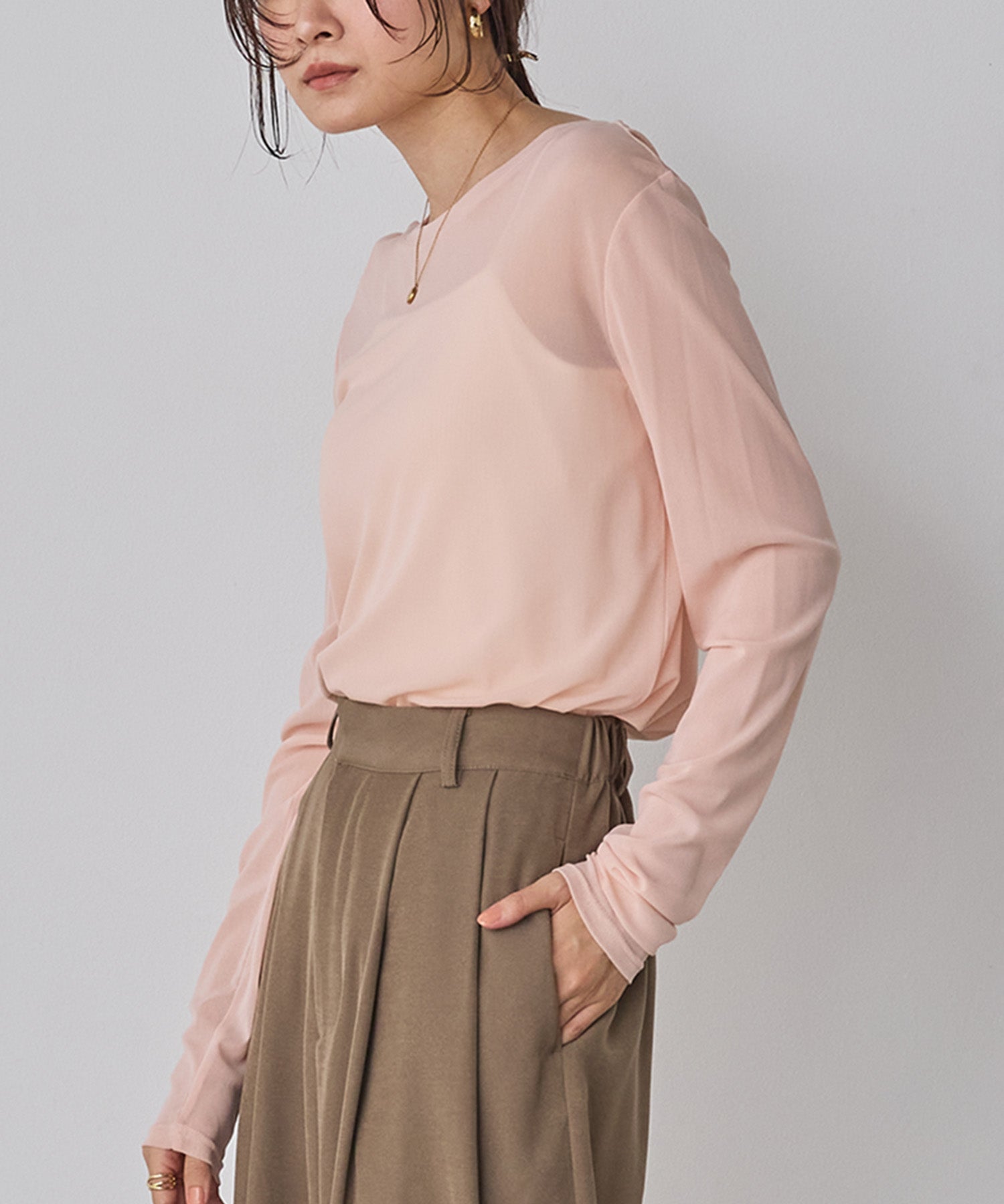 [LIMITED] CREW NECK SHEER TOPS