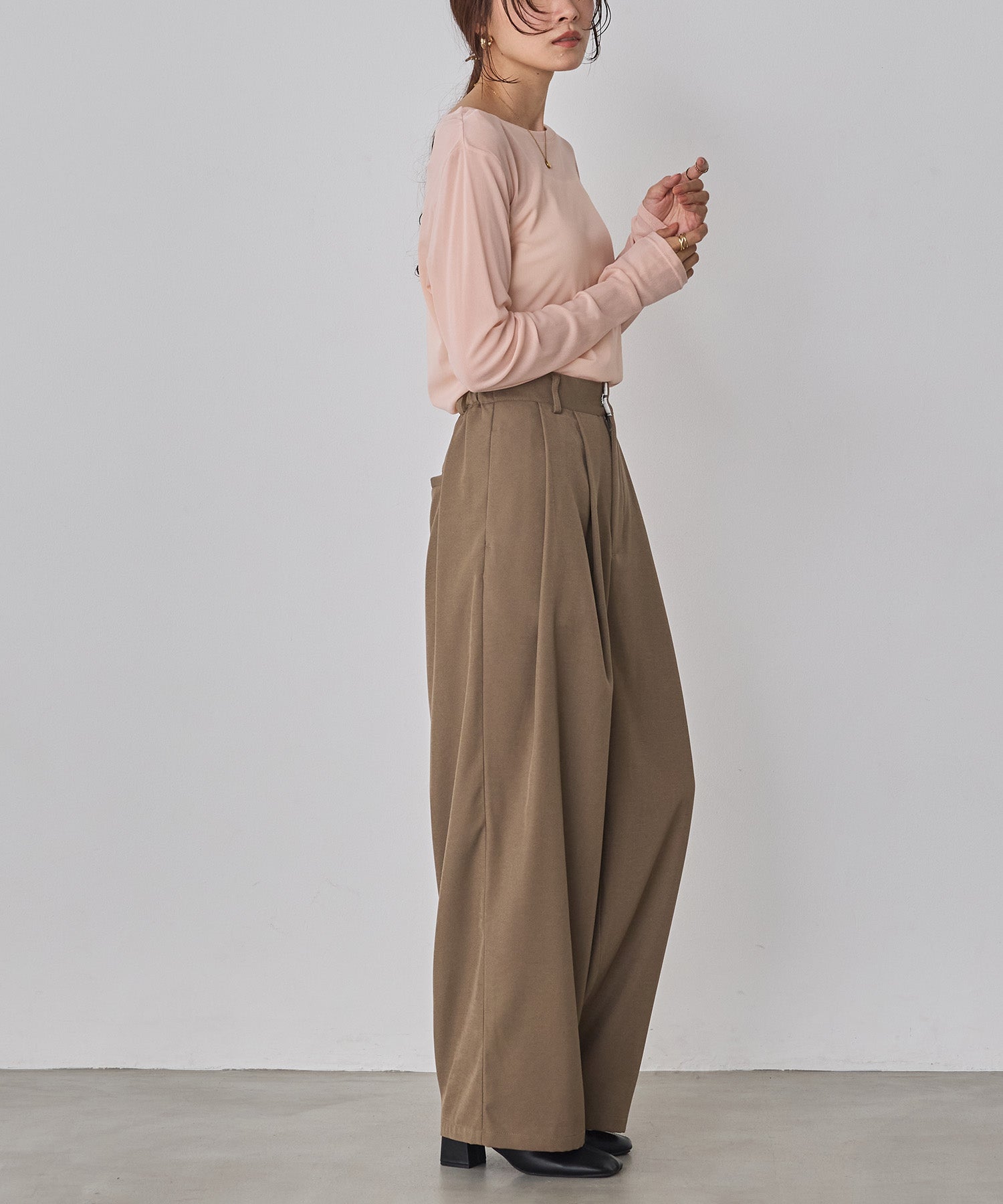 [LIMITED] CREW NECK SHEER TOPS