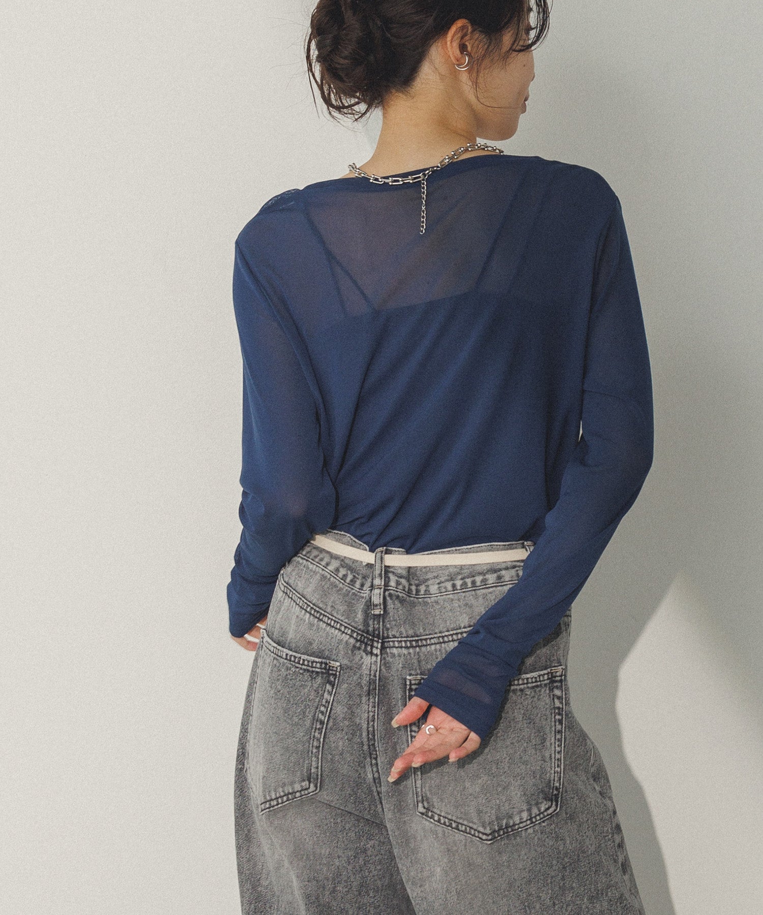 [LIMITED] CREW NECK SHEER TOPS