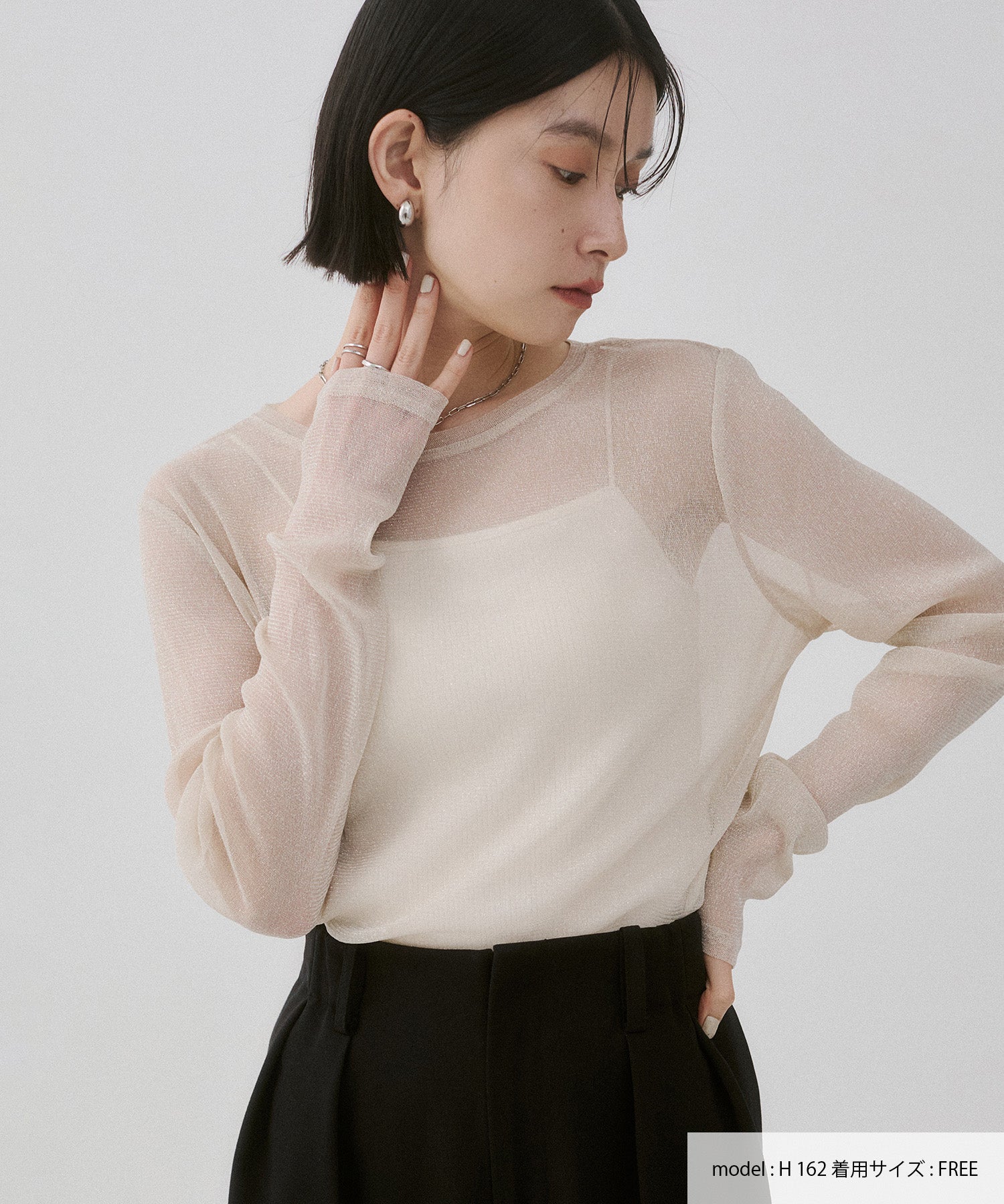 ラメシアークルーネックトップス