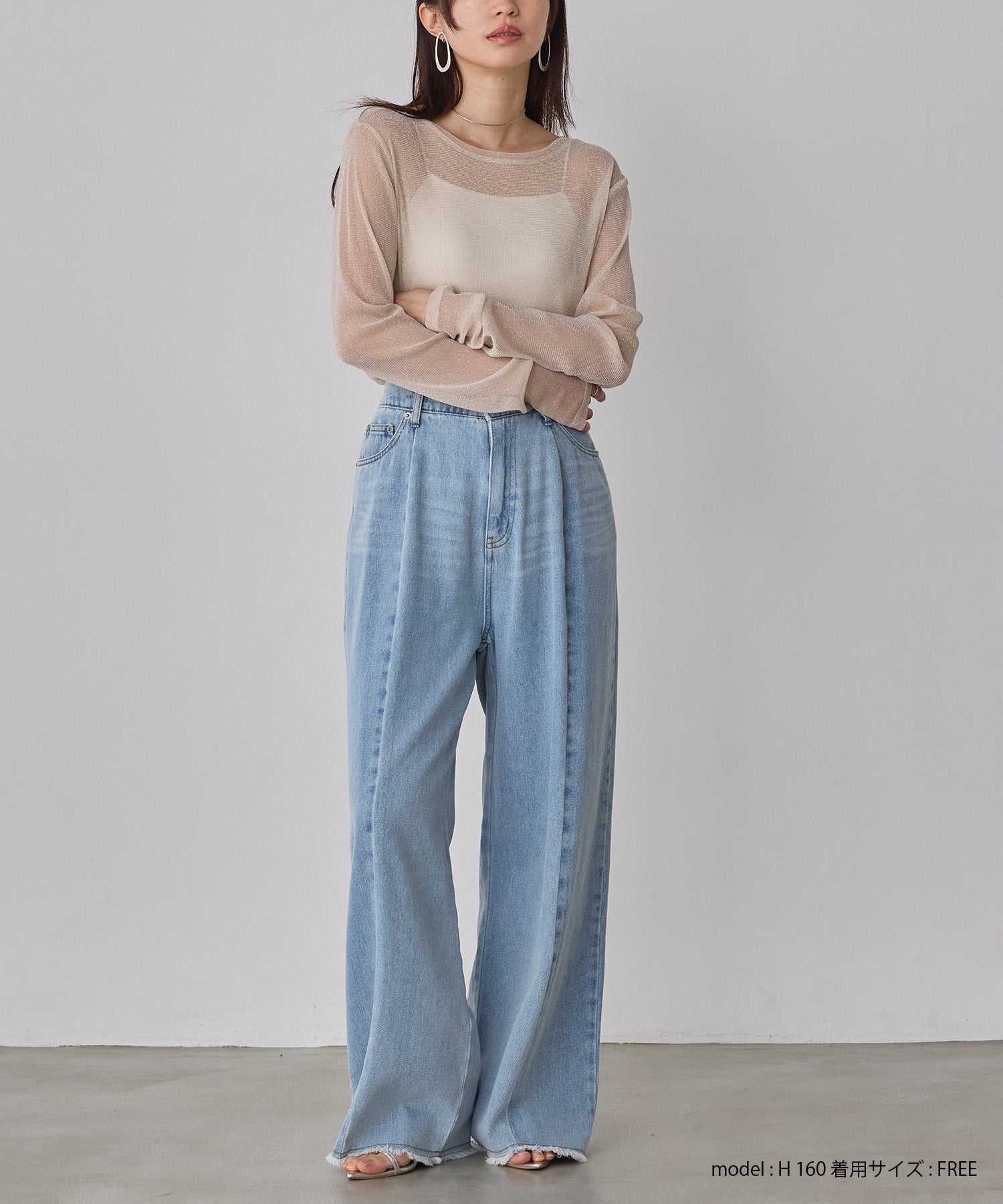 ラメシアークルーネックトップス