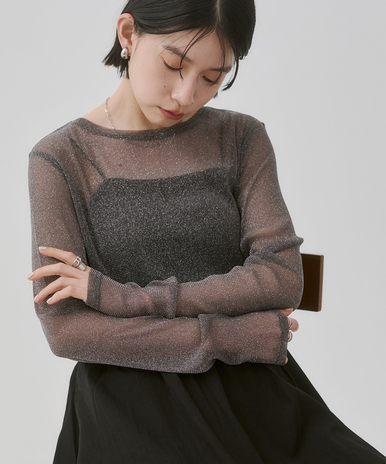 ラメシアークルーネックトップス