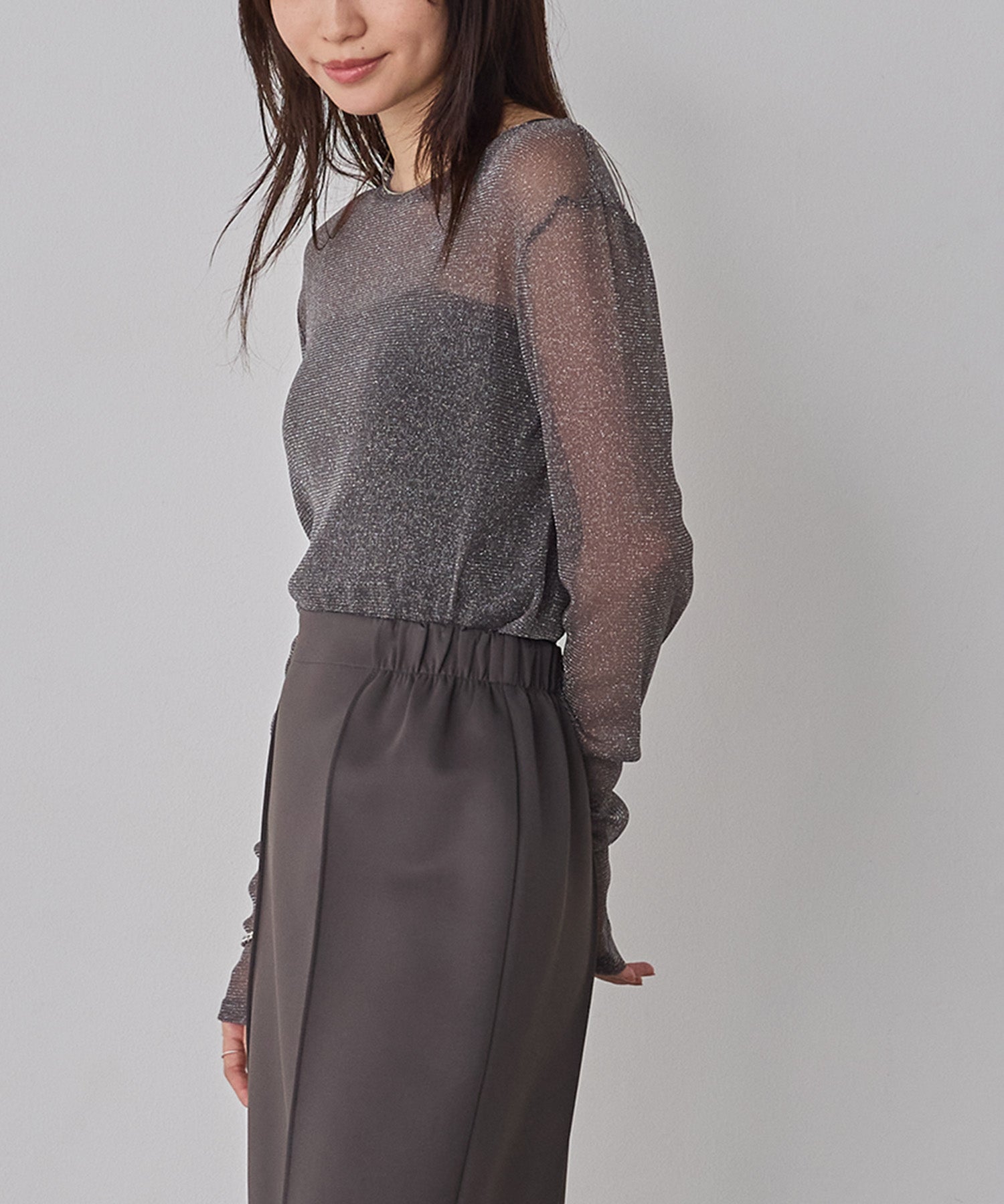 ラメシアークルーネックトップス