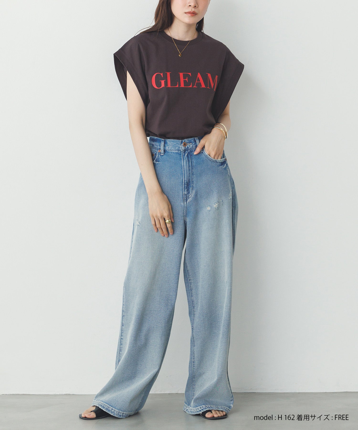 ノースリーブ プリントTシャツ