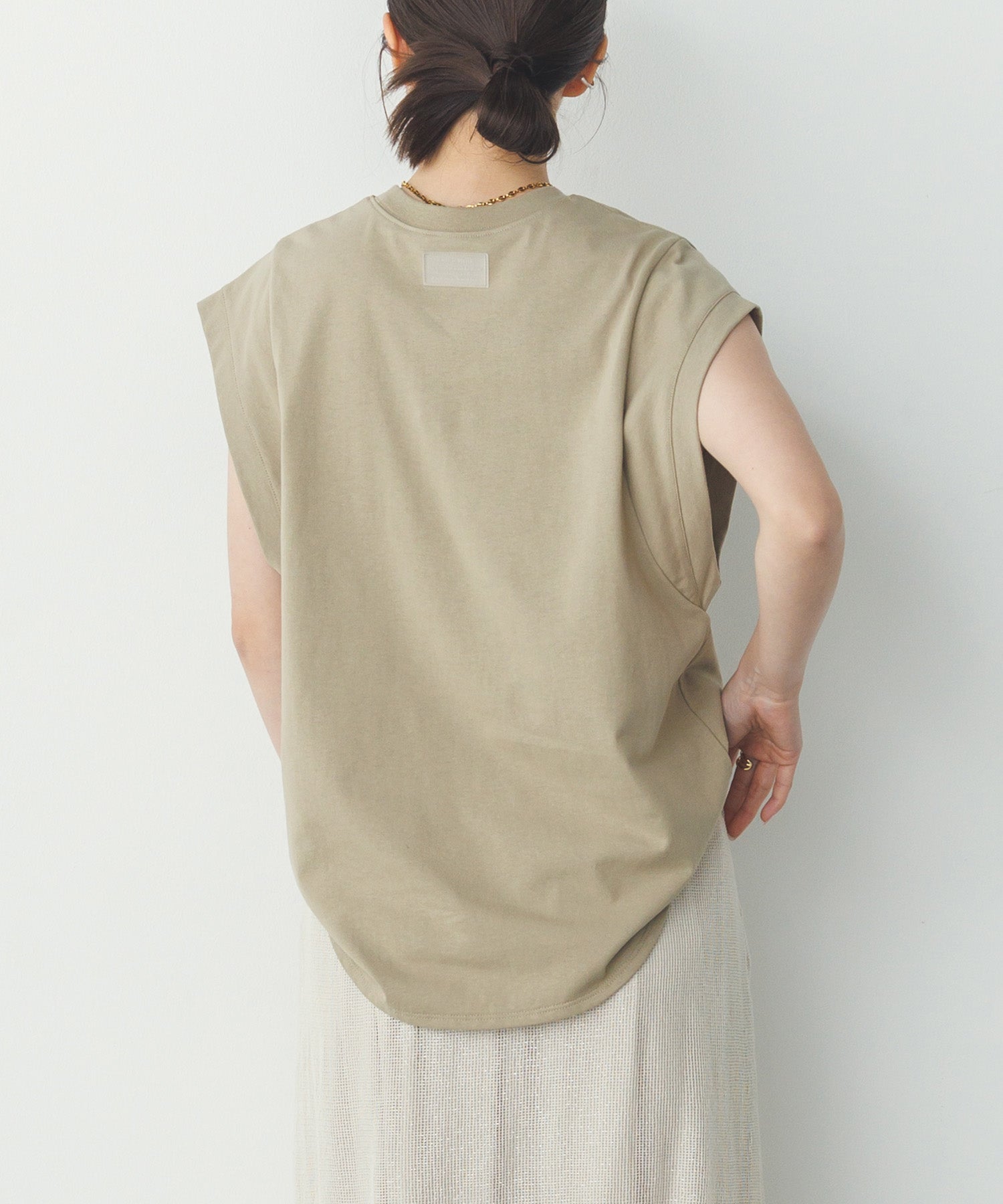 ノースリーブ プリントTシャツ