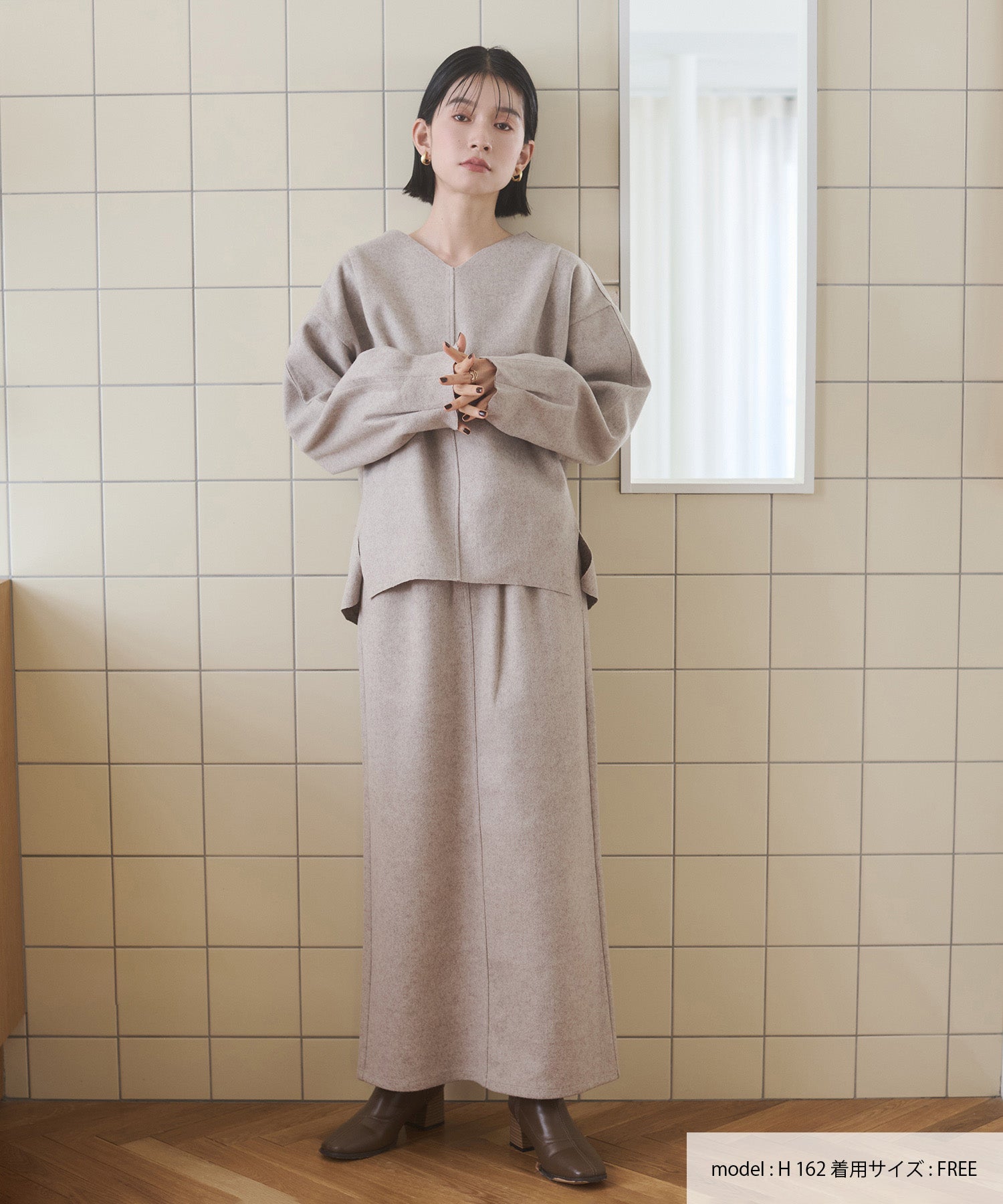 圧縮ニットソー Vネック コクーンニット