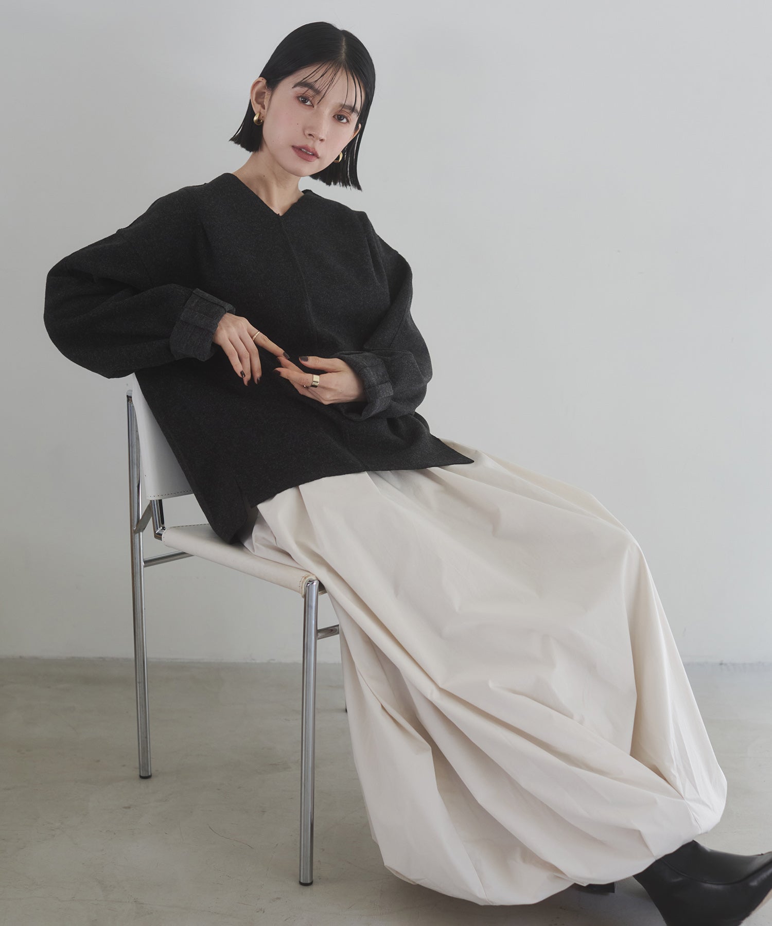 圧縮ニットソー Vネック コクーンニット