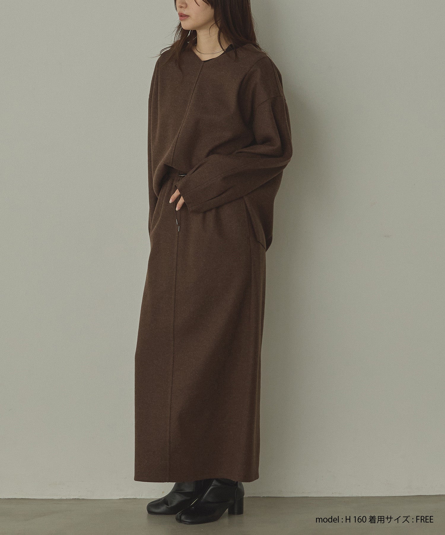 圧縮ニットソー Vネック コクーンニット