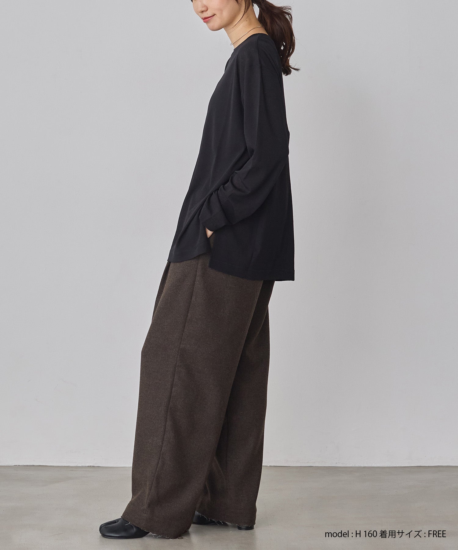 クルーネック シアーワッフルトップス