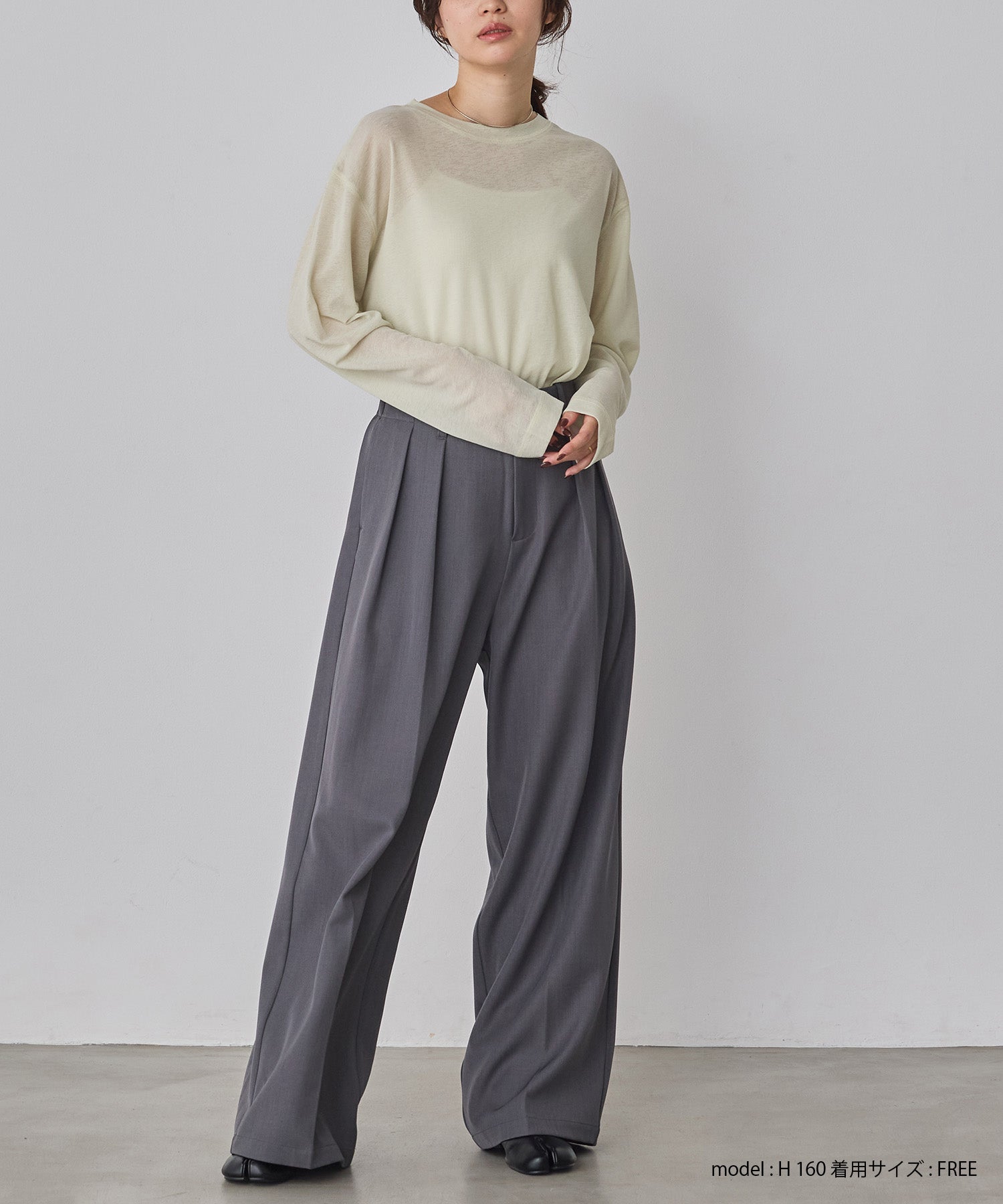 クルーネック シアーワッフルトップス